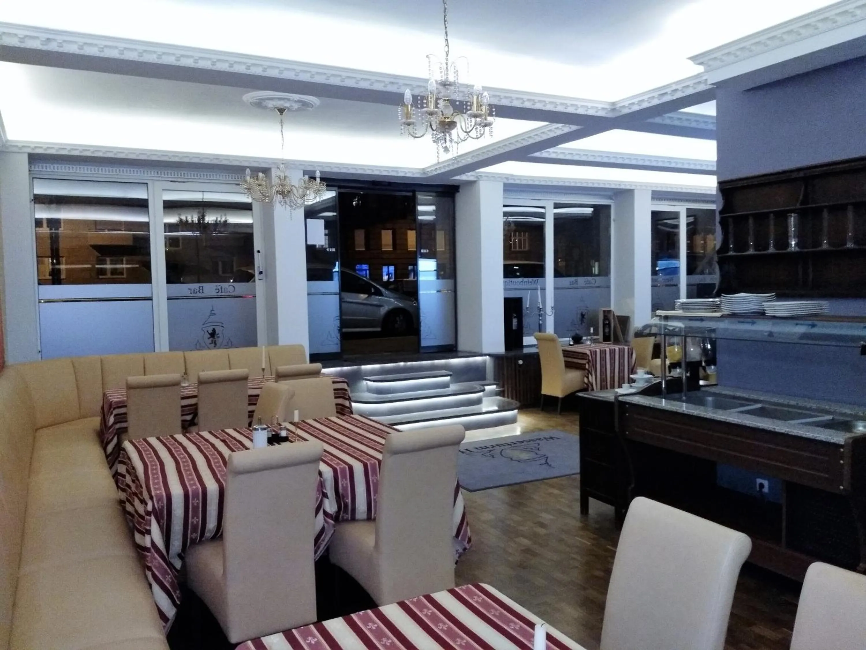 Restaurant/places to eat in Wasserturm Hotel Mannheim