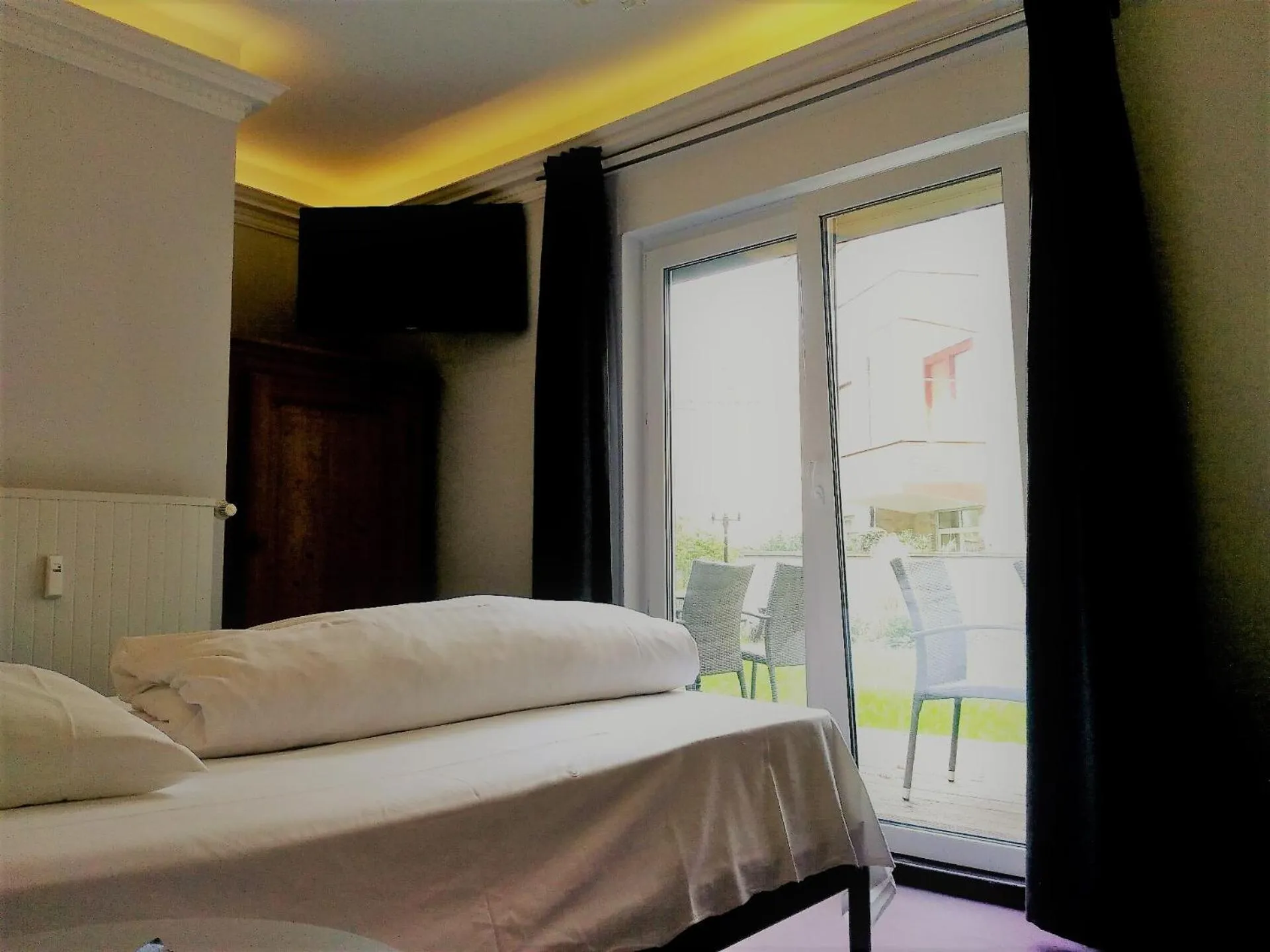 Photo of the whole room, Bed in Wasserturm Hotel Mannheim