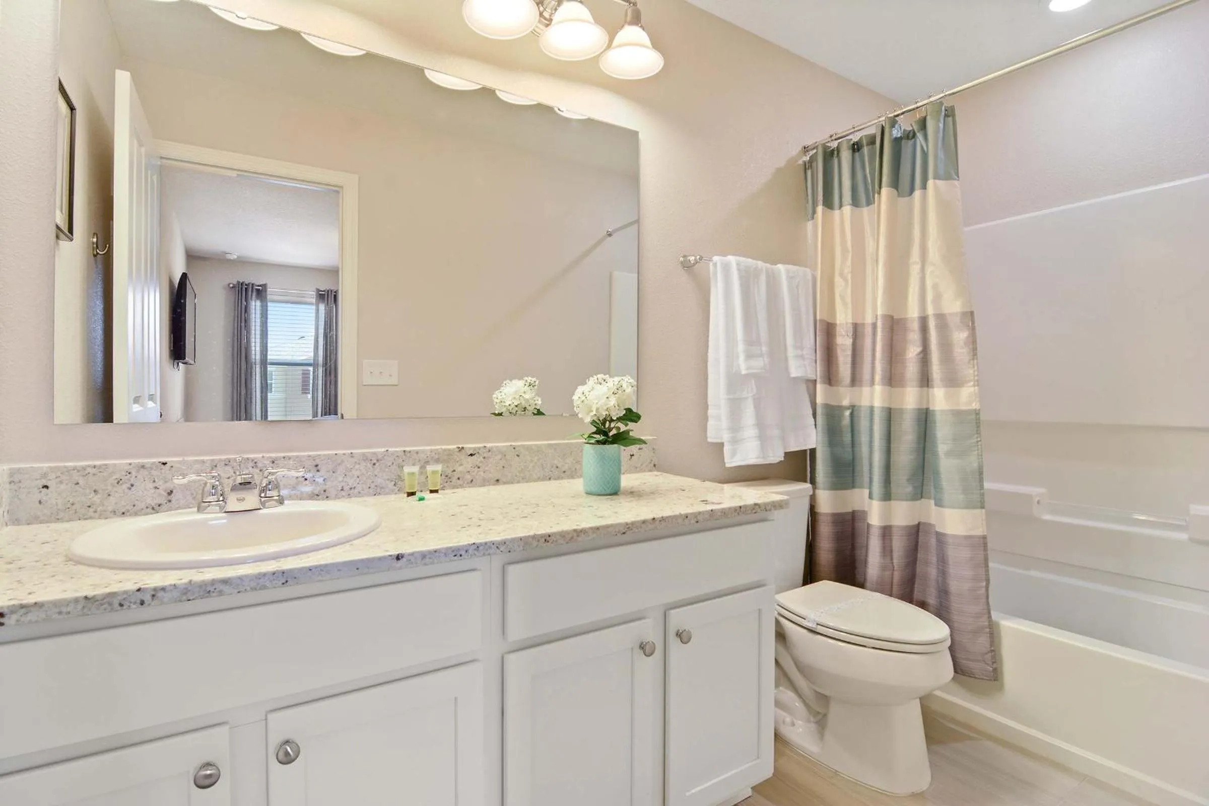 Four Bedroom w/ GameRoom 5152A