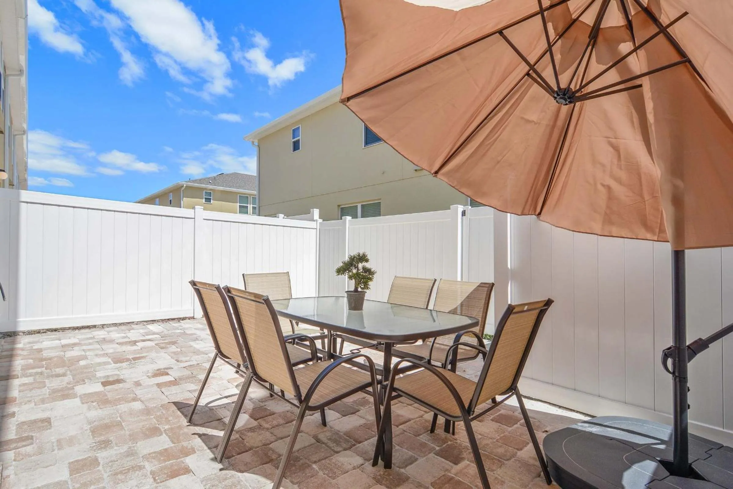 Four Bedroom w/ GameRoom 5152A