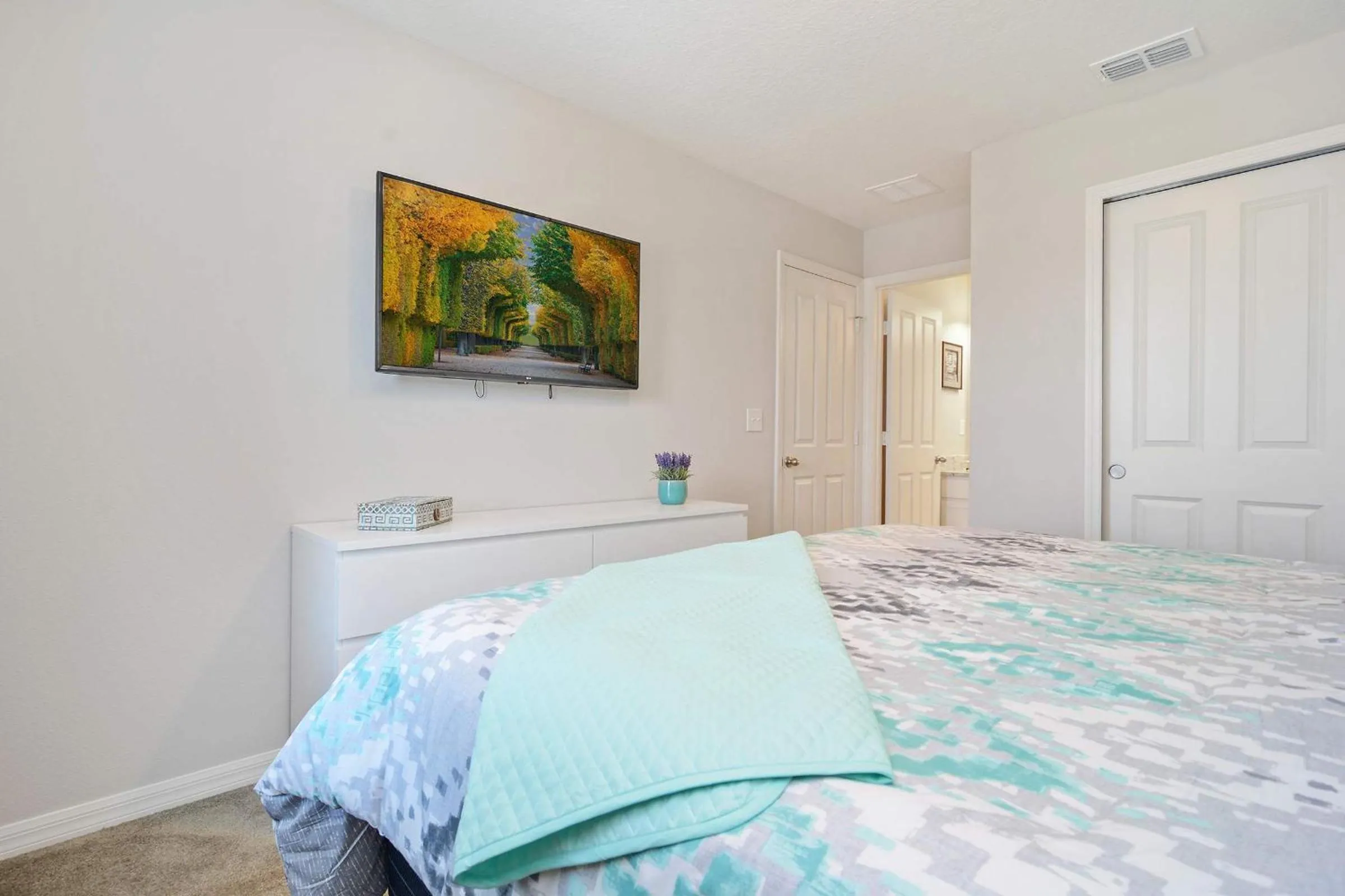 Bed in Four Bedroom w/ GameRoom 5152A