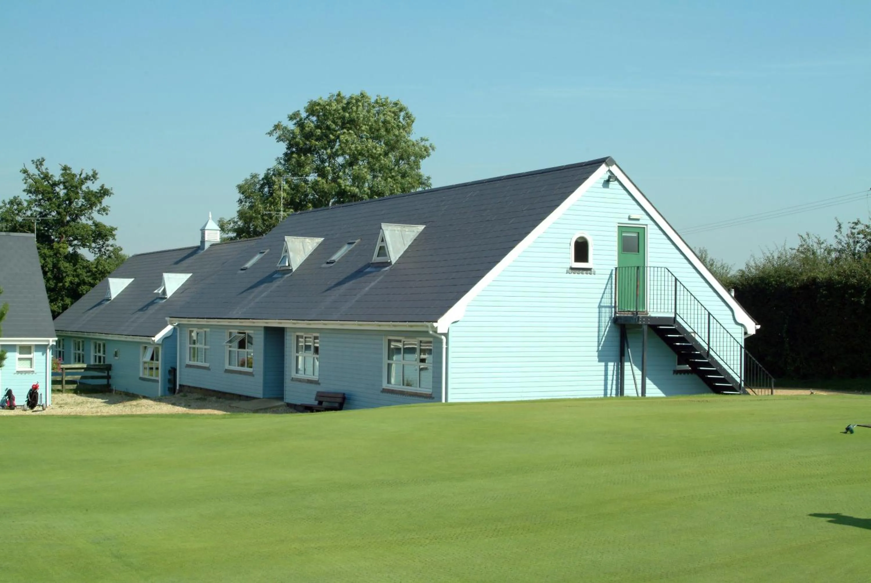 Facade/entrance in Richmond Park Golf Club