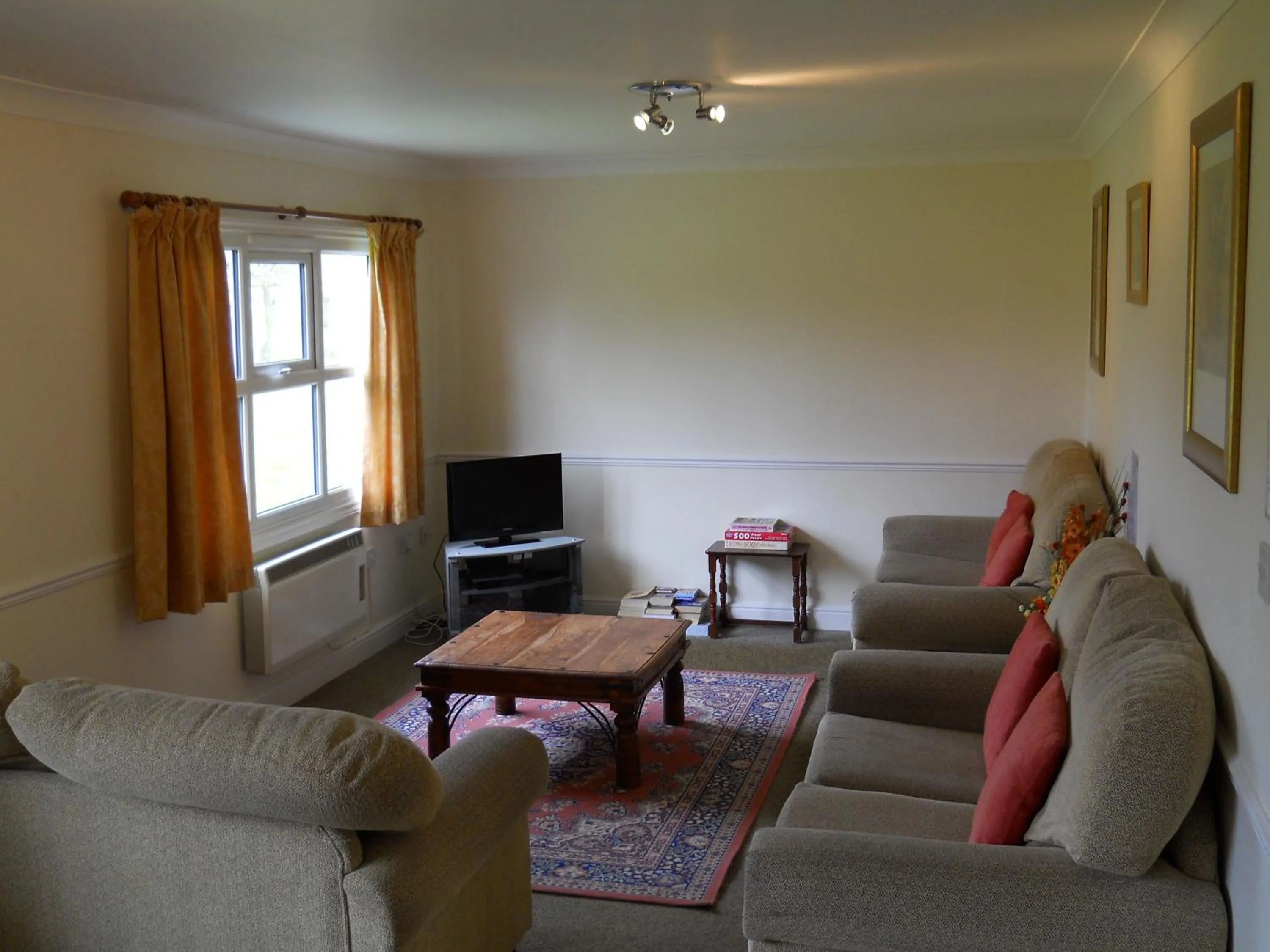 Living room in Richmond Park Golf Club