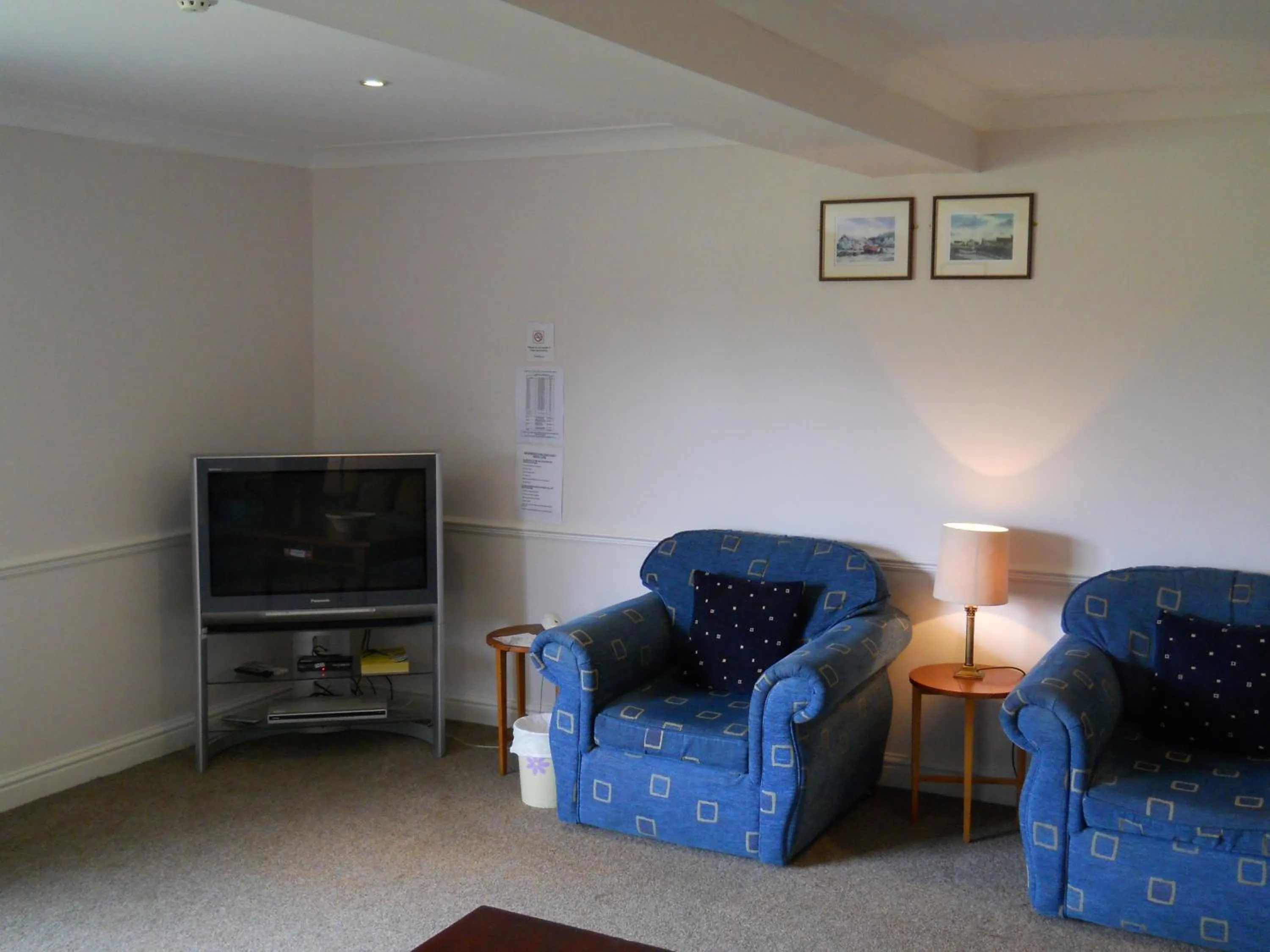 Living room in Richmond Park Golf Club