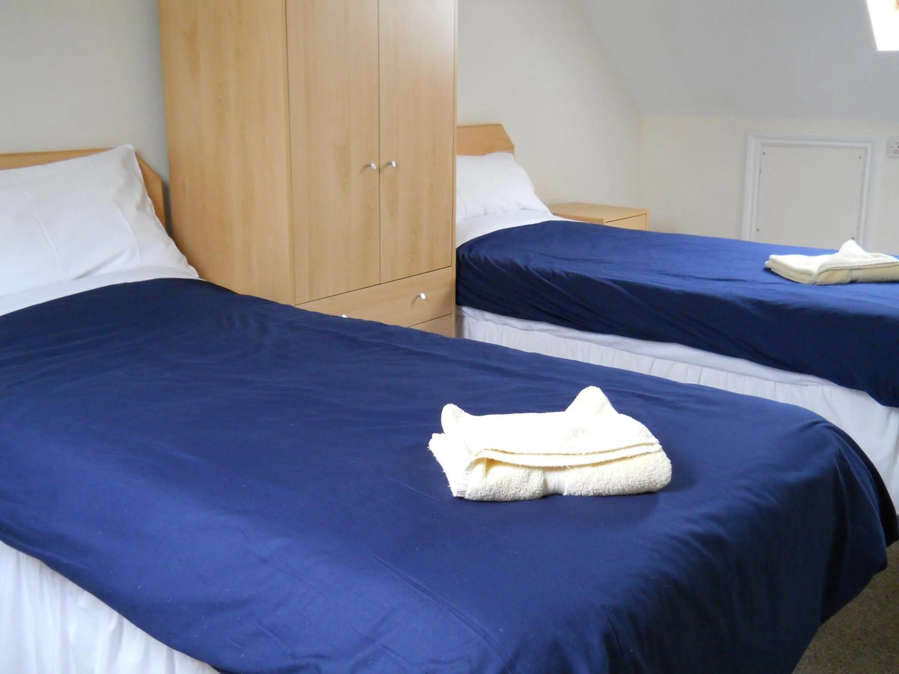Bedroom, Bed in Richmond Park Golf Club