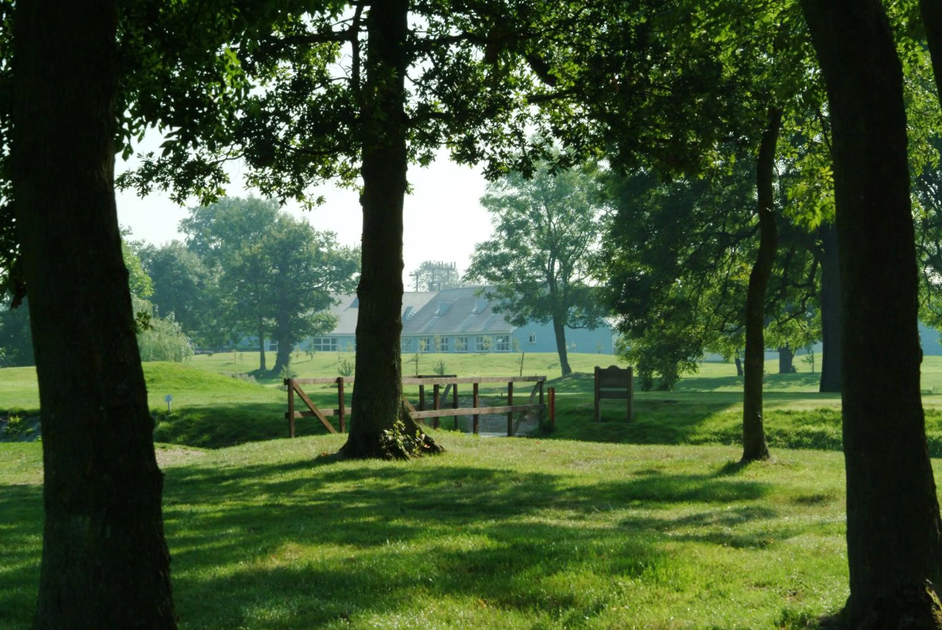 Area and facilities in Richmond Park Golf Club