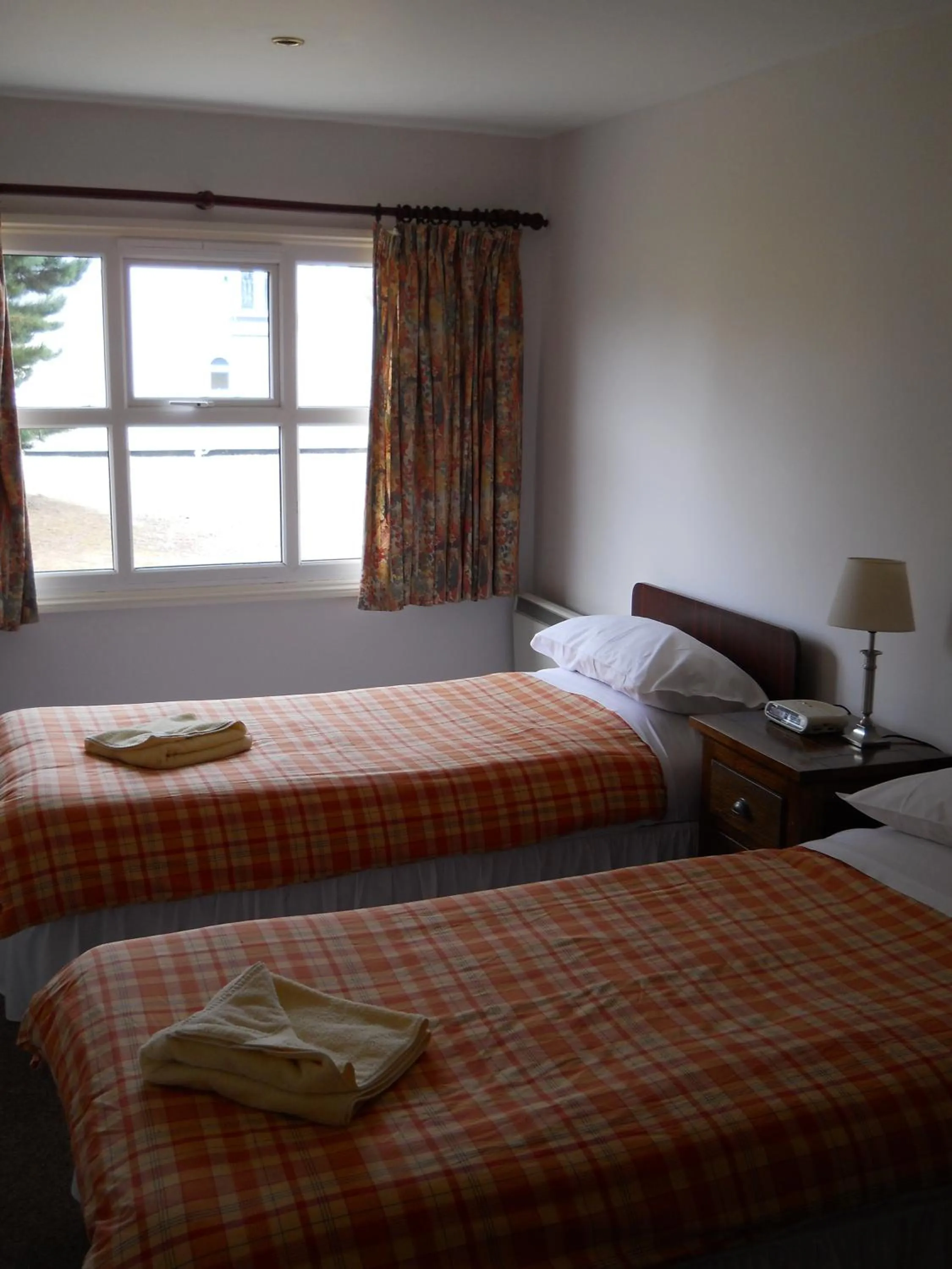 Bedroom, Bed in Richmond Park Golf Club