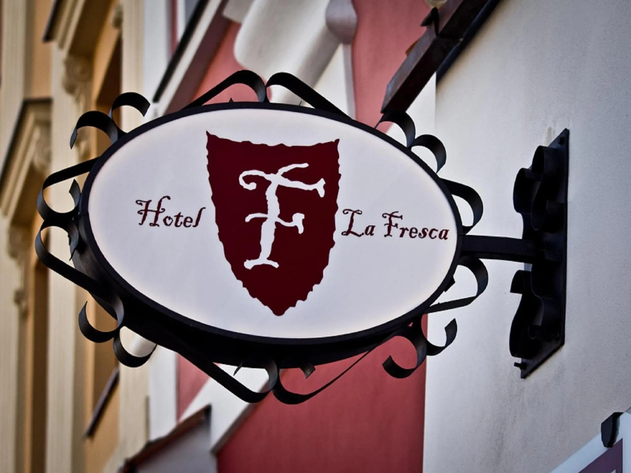 Logo/Certificate/Sign in La Fresca