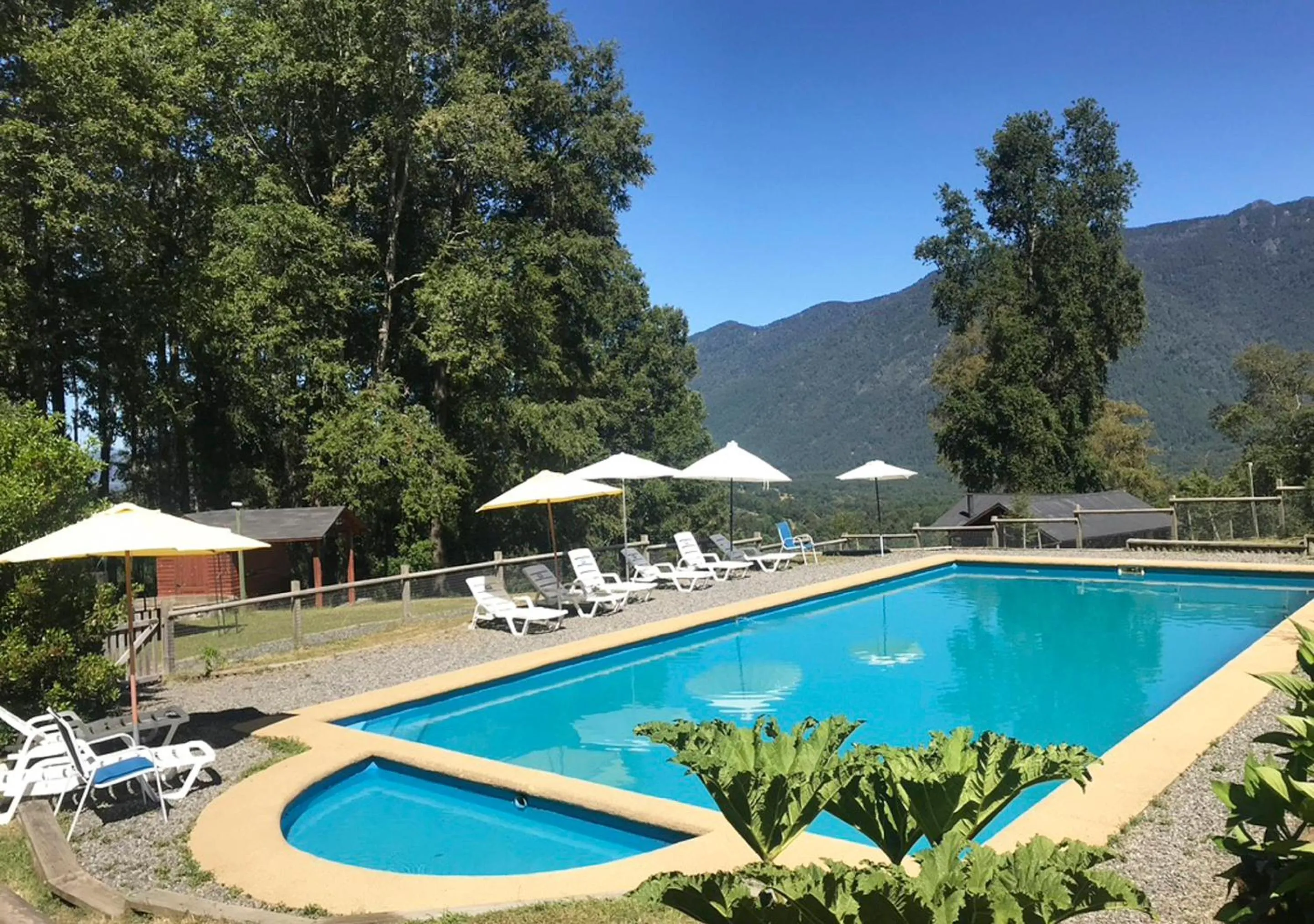 Swimming pool in Mirador Los Volcanes Lodge & Boutique