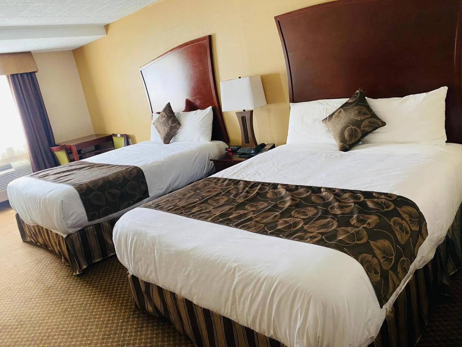 Property building, Bed in Luxury Inn