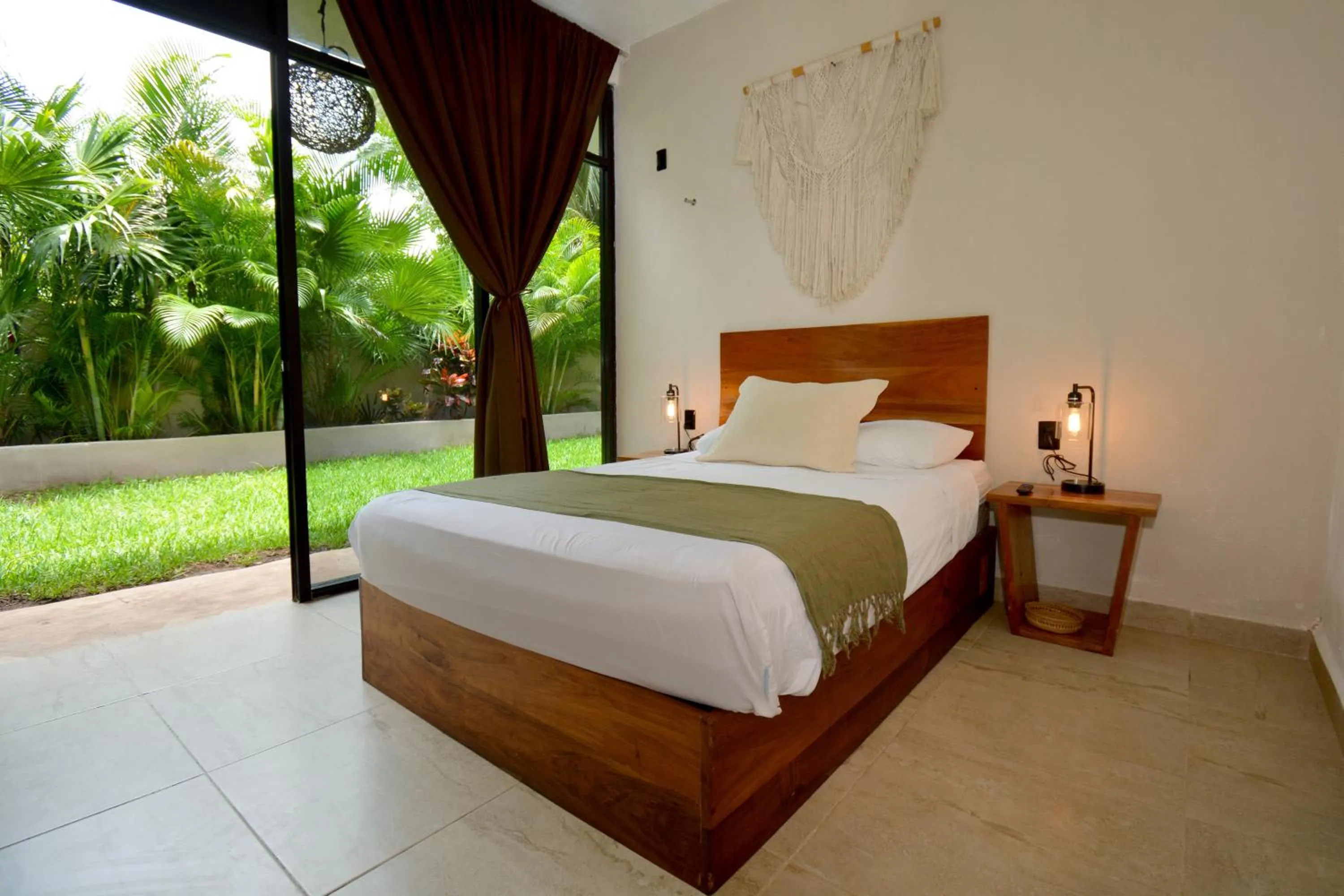 Bed in Casa Delia Hotel Downtown