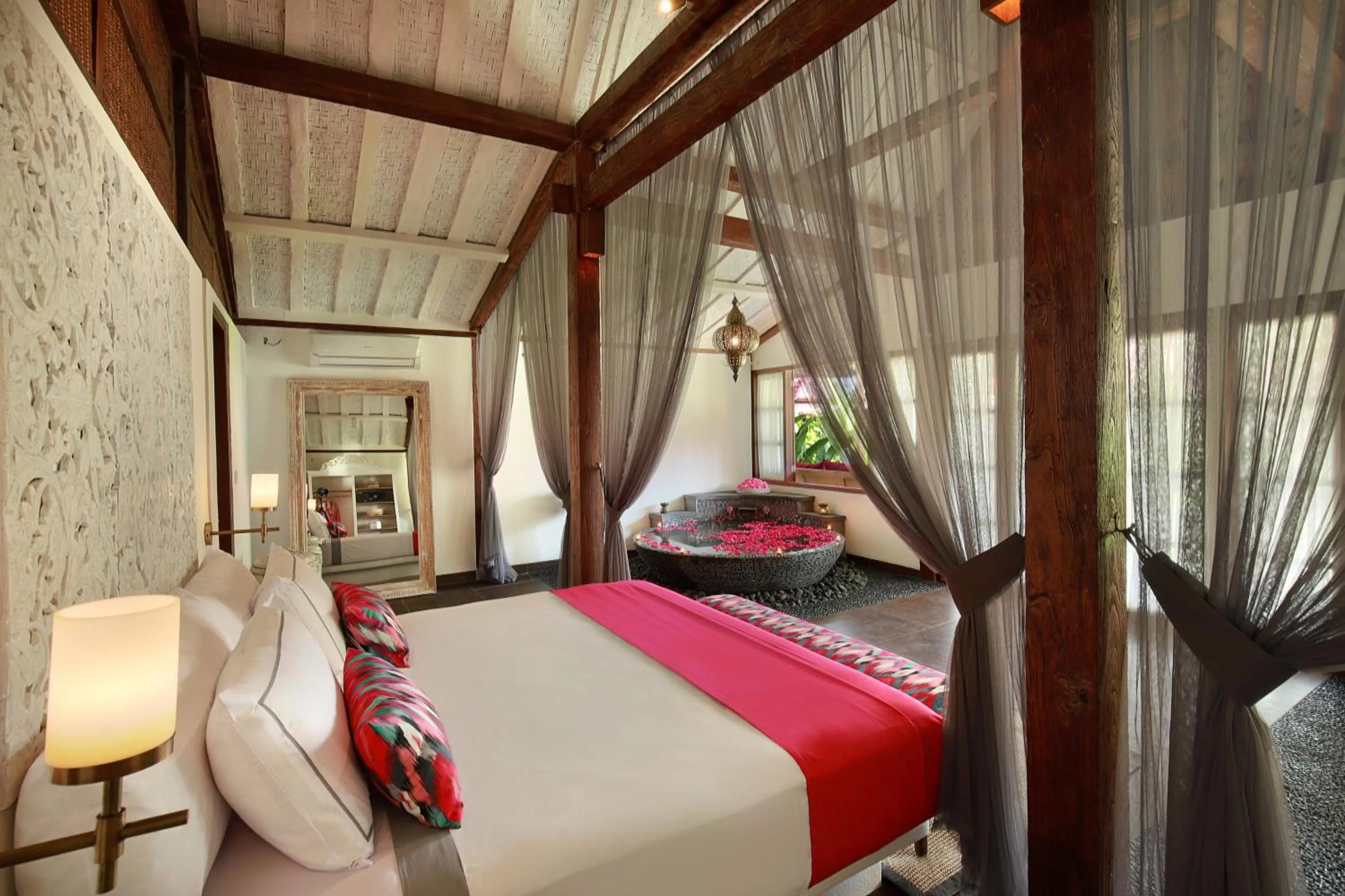 Bed in PinkCoco Gili Air - Constant Surprises & for Cool Adults Only