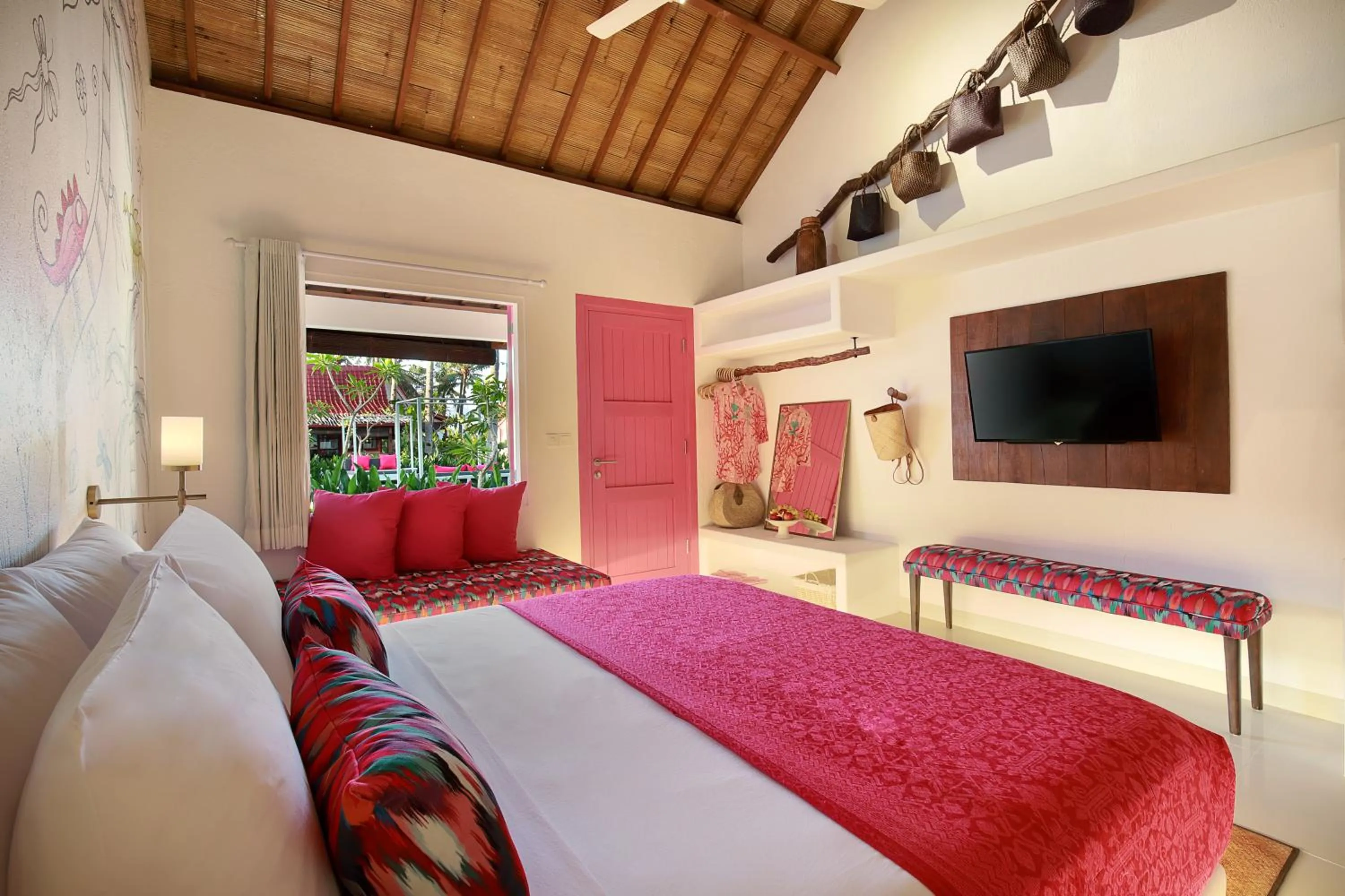 TV and multimedia, Bed in PinkCoco Gili Air - Constant Surprises & for Cool Adults Only