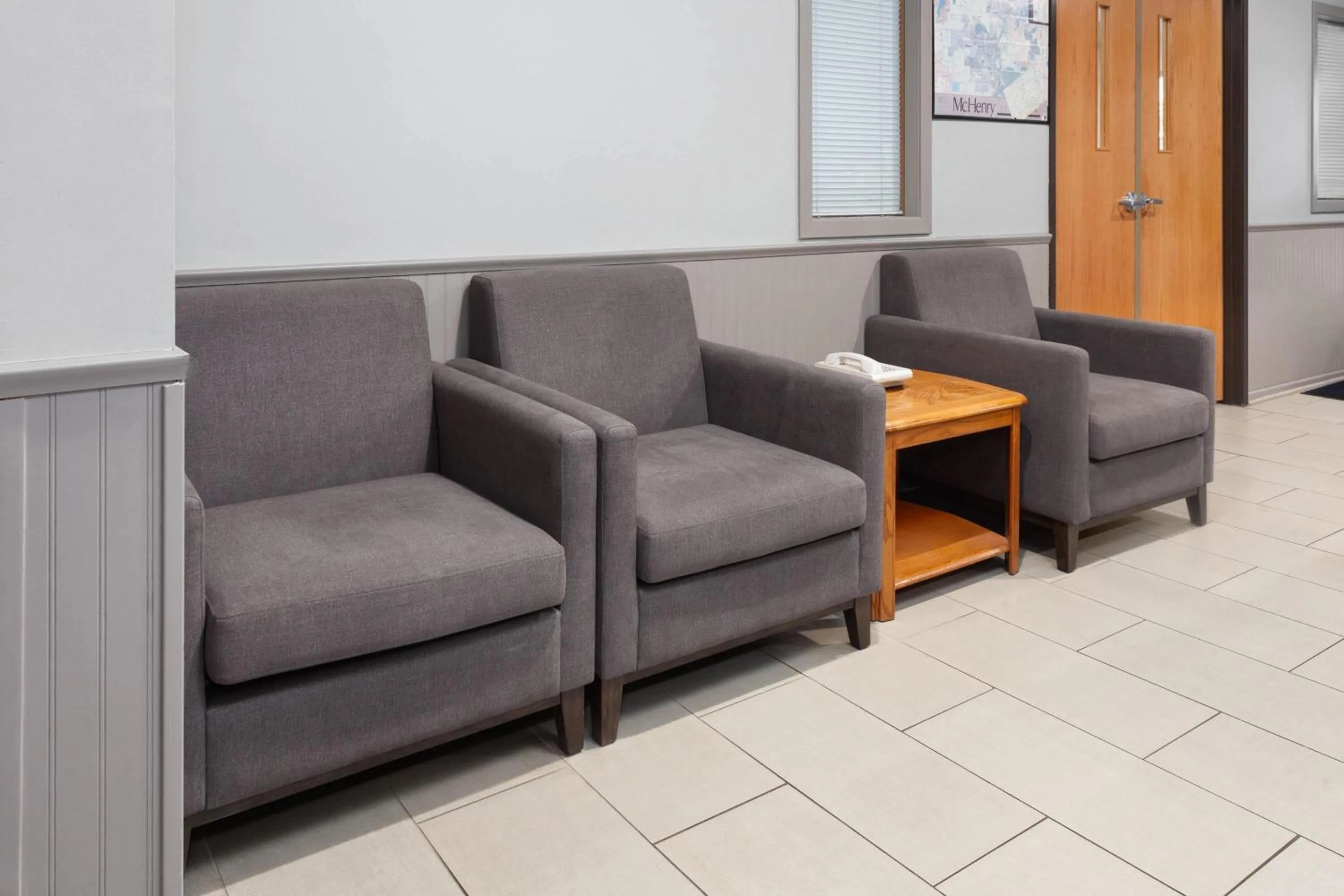 Lobby or reception in Super 8 by Wyndham McHenry Fox Lake Area