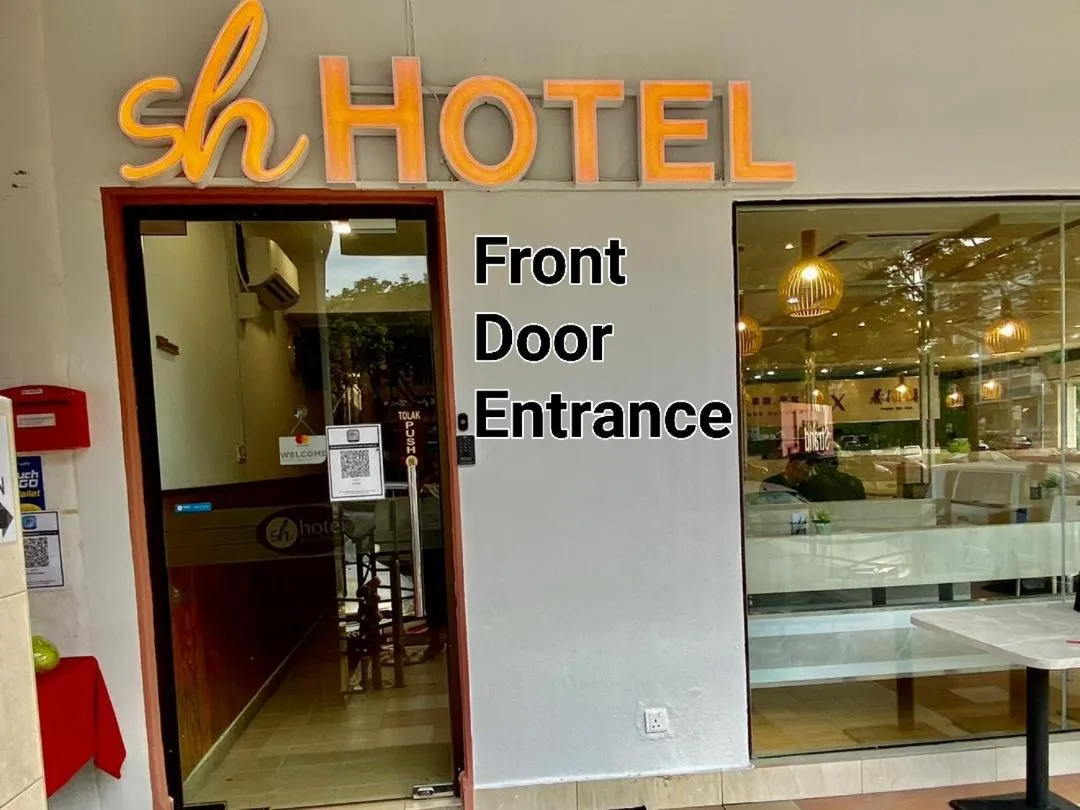 Facade/entrance in SH Hotel Kota Damansara