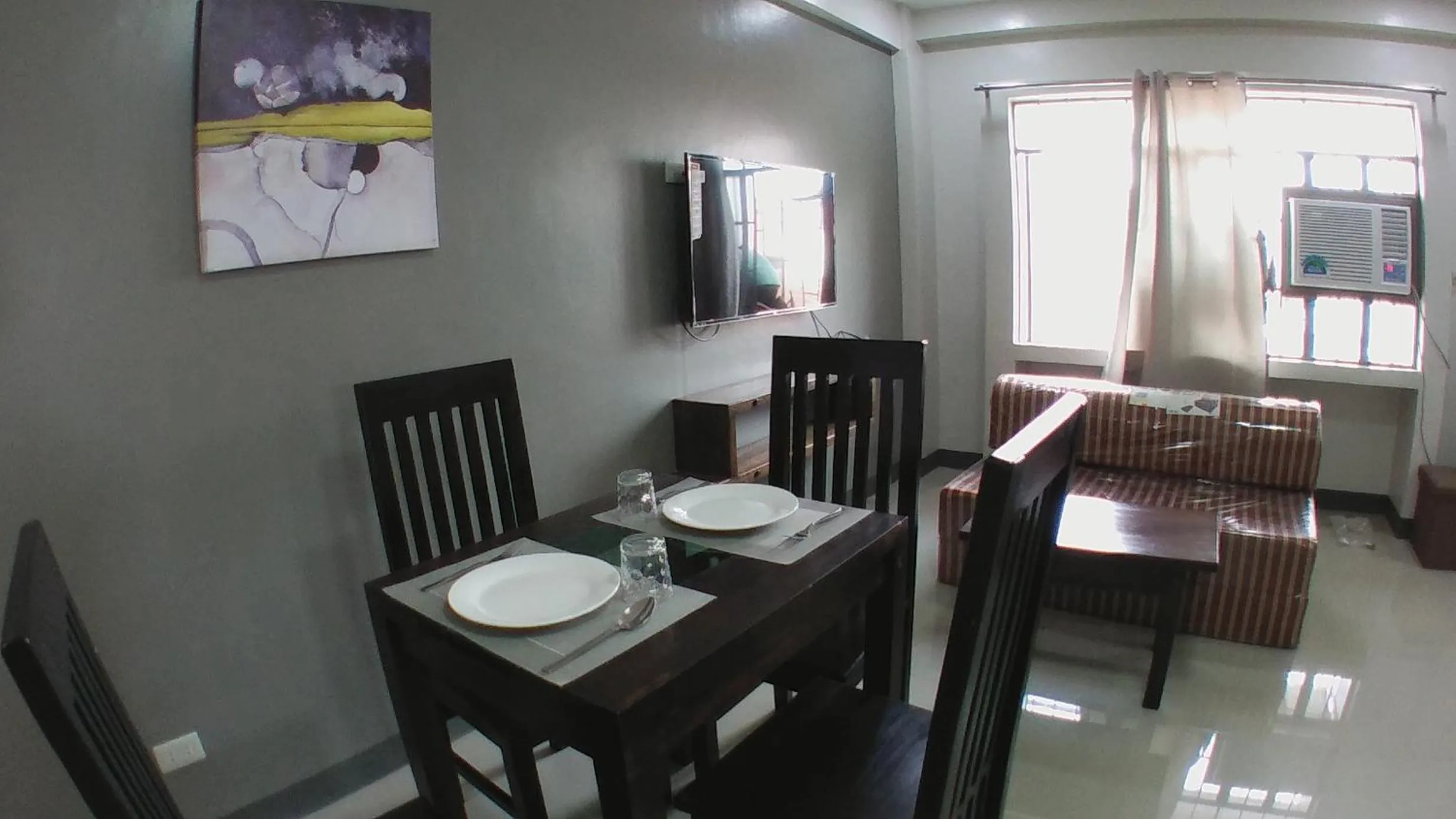 Dining area in Beinte Singko de Marso Apartments