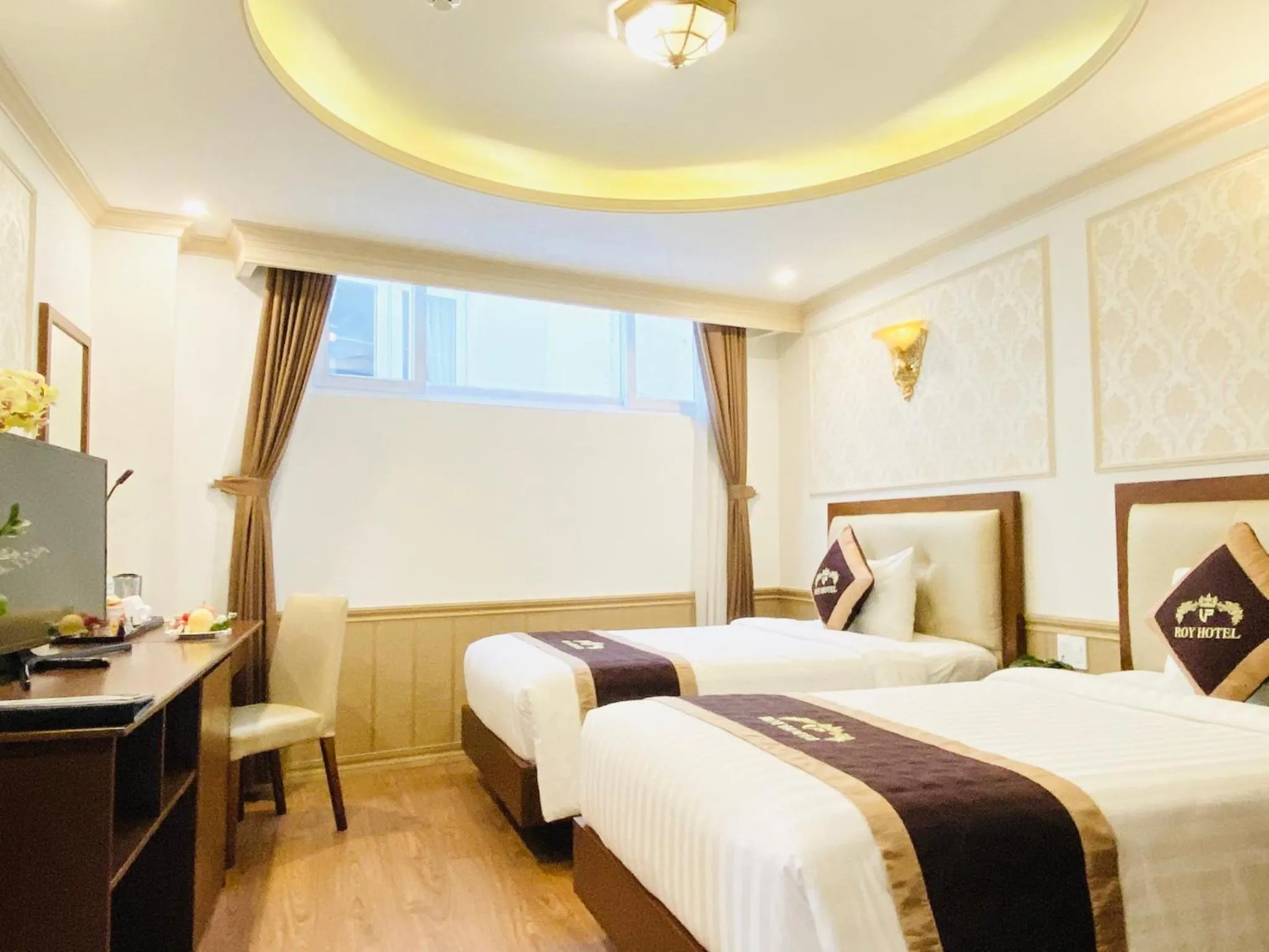 Photo of the whole room, Bed in Roy Dala Hotel