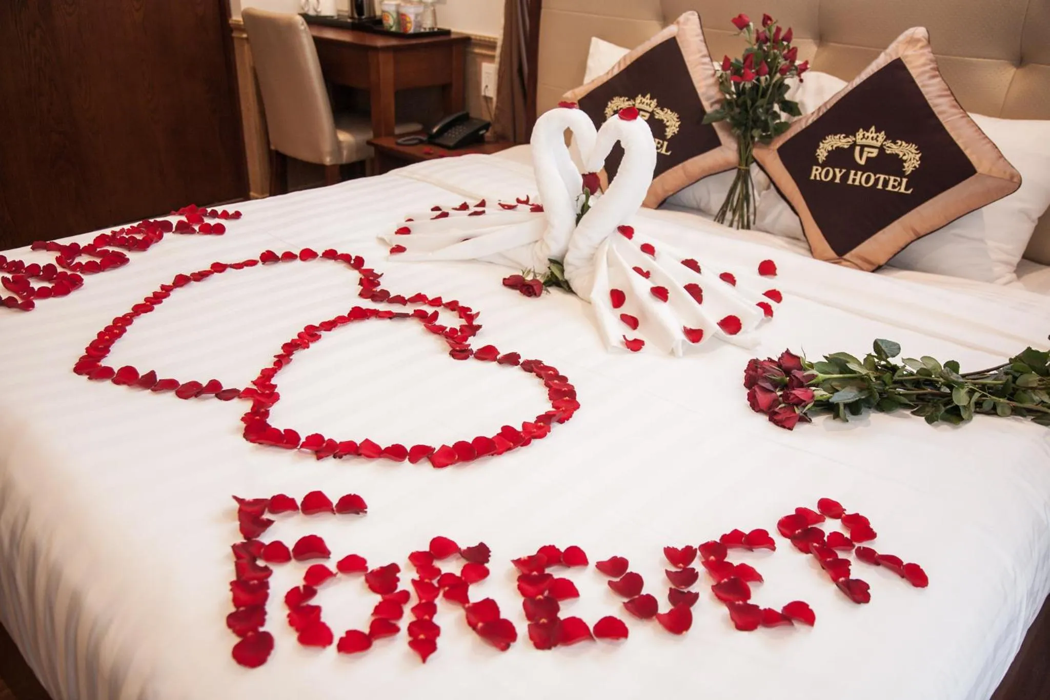 Bed in Roy Dala Hotel