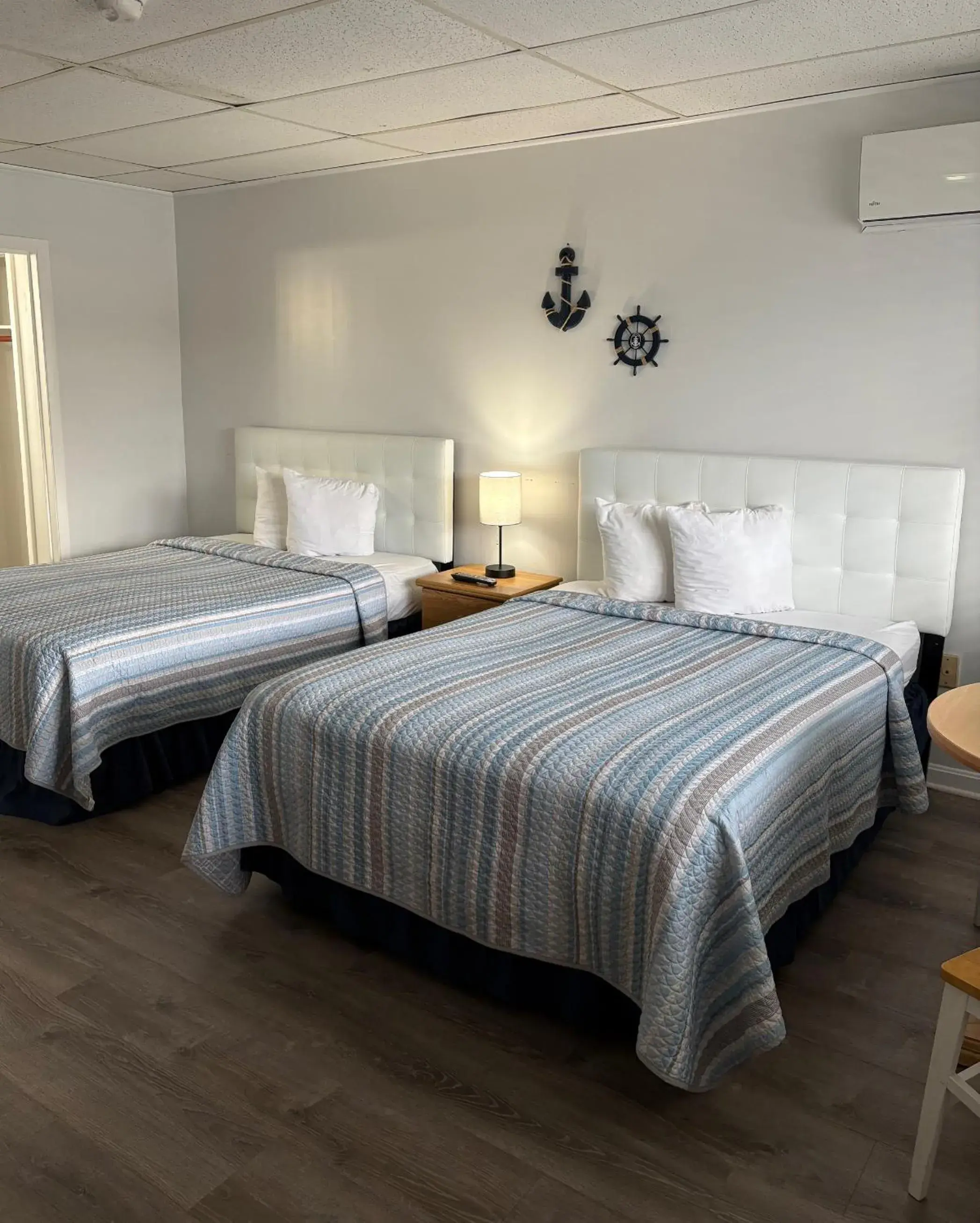 Standard Room with Kitchenette in The Grand Beach Inn Standard Room with Kitchenette in The Grand Beach Inn