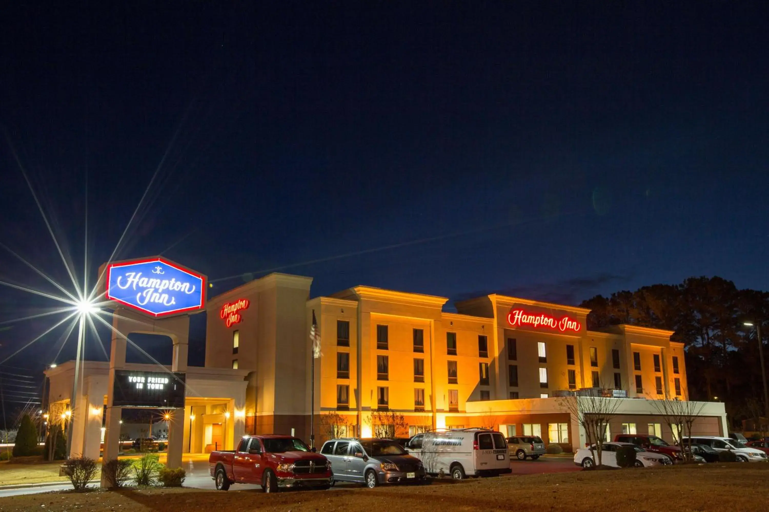 Property building in Hampton Inn Washington Property building in Hampton Inn Washington