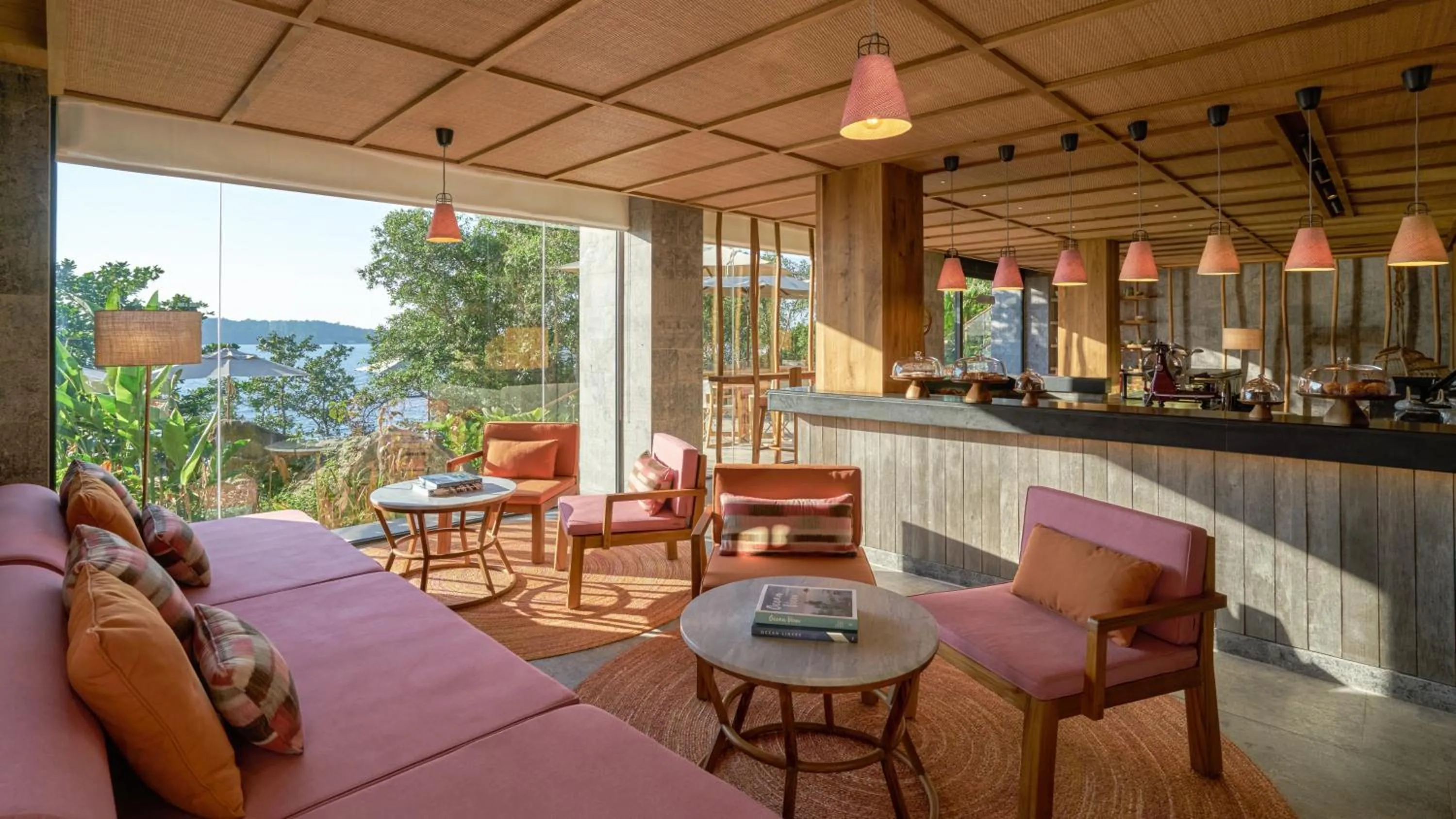 Restaurant/places to eat in Six Senses Krabey Island