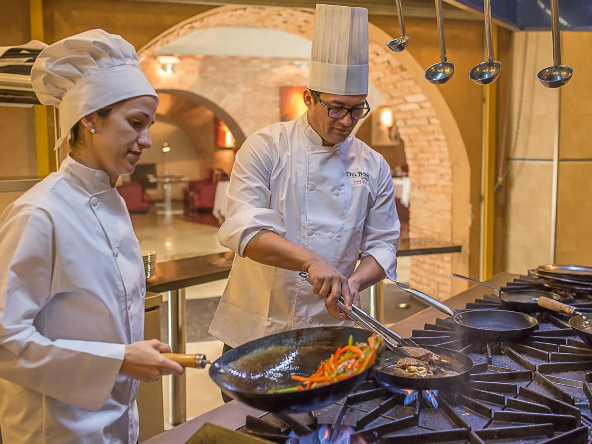 Staff in Hotel Del Bono Park
