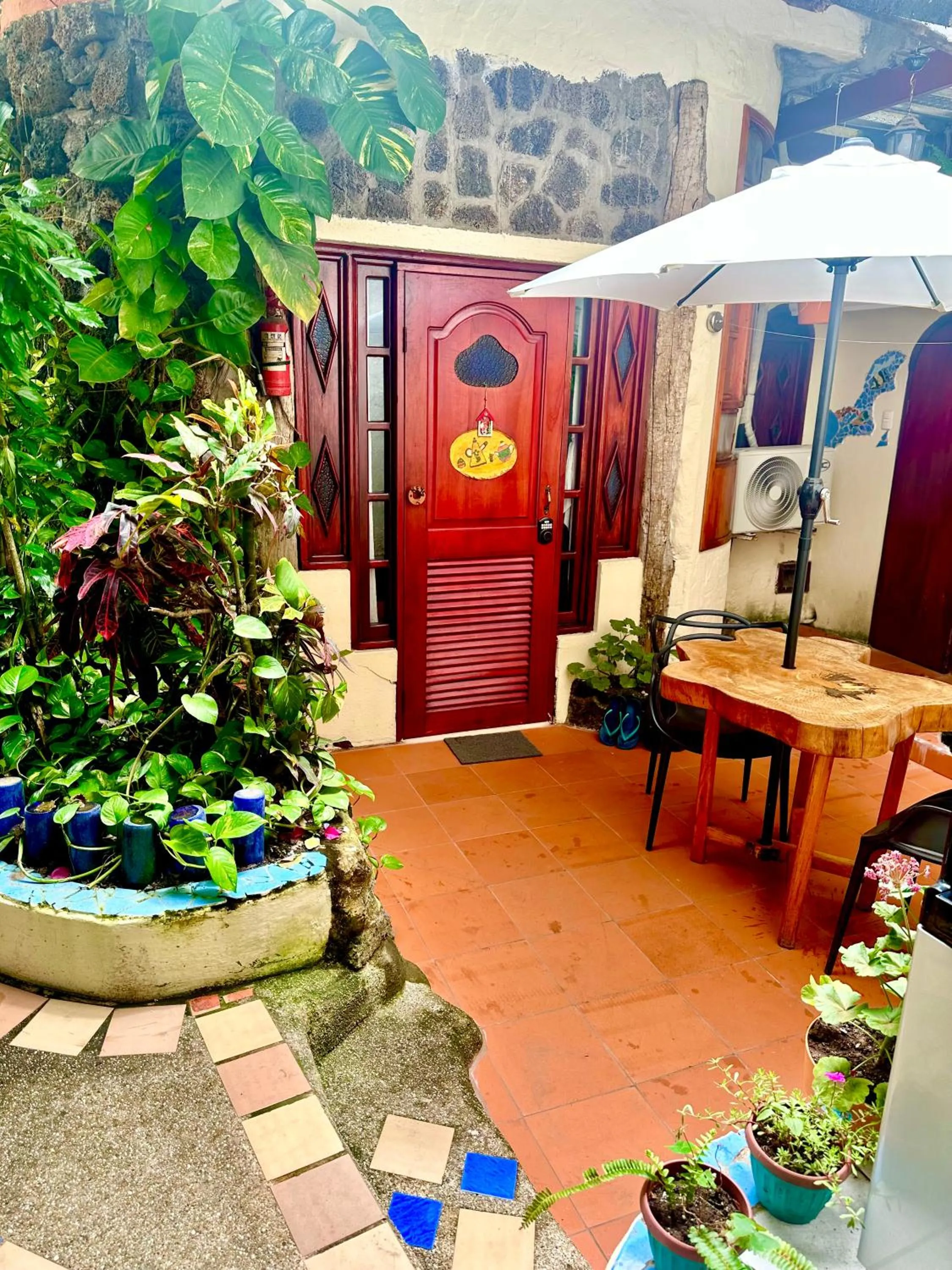 Garden view in Casa del Lago Lodging House