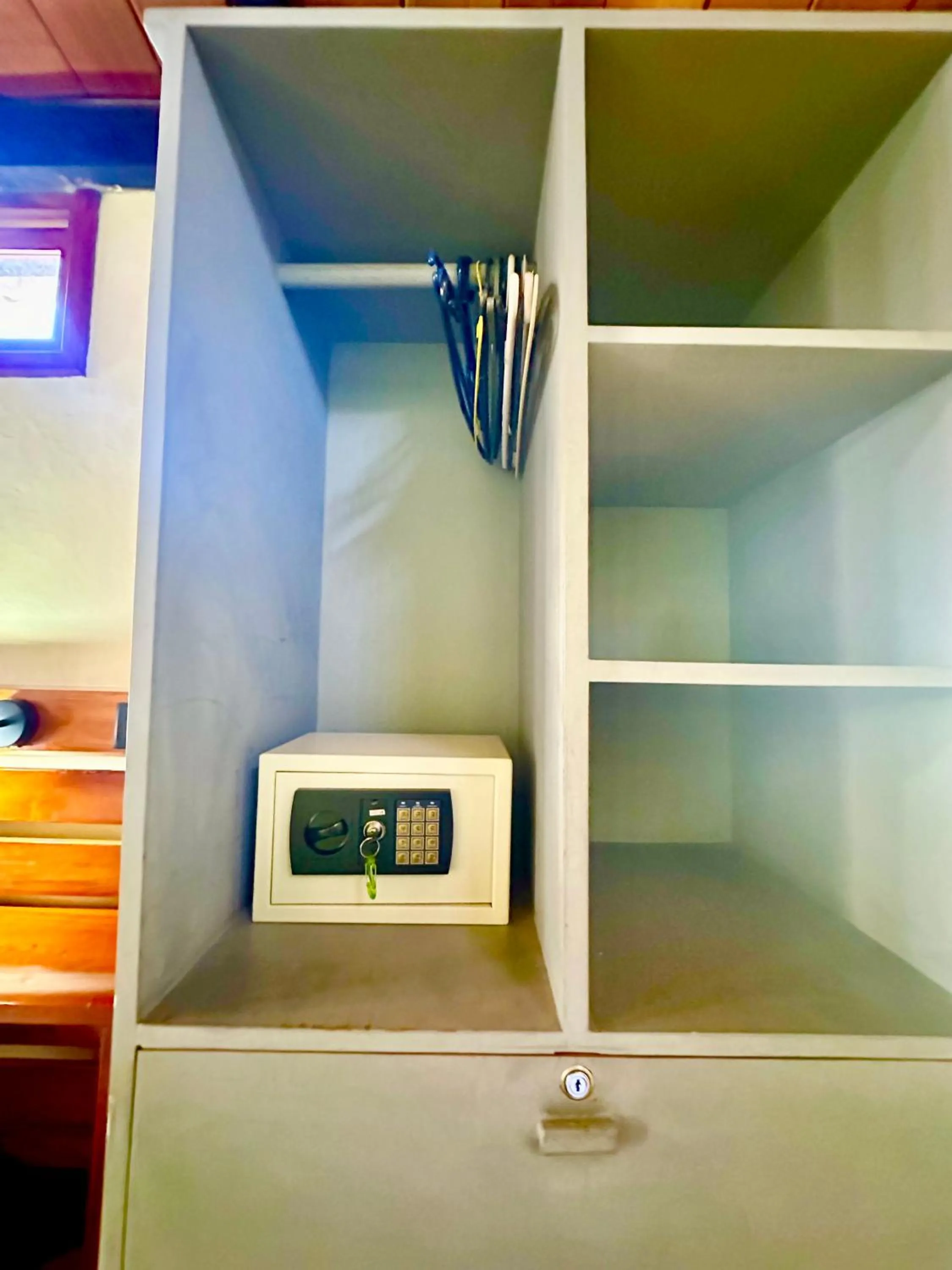 safe in Casa del Lago Lodging House