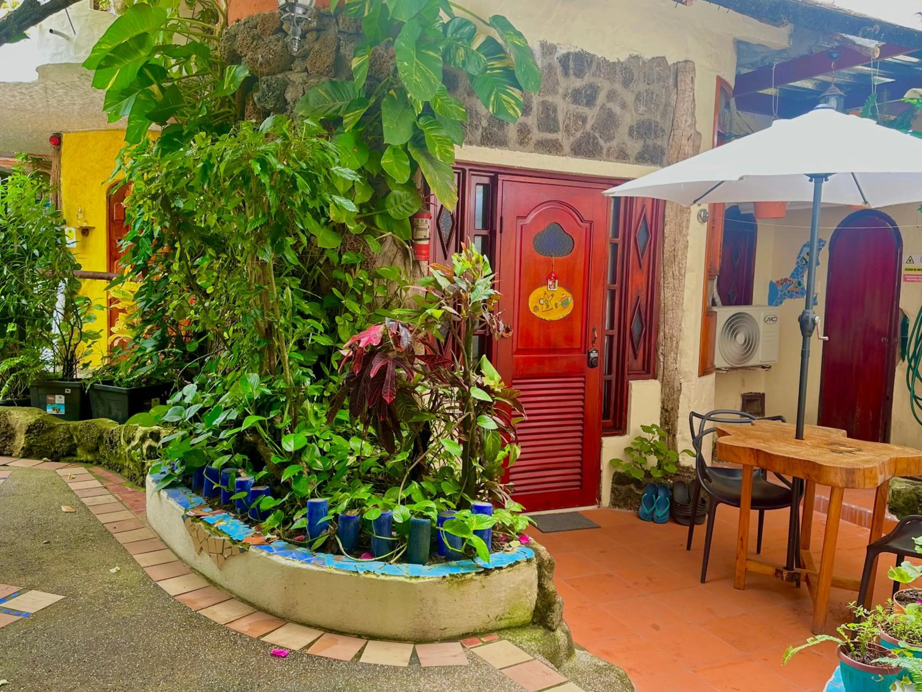 Patio in Casa del Lago Lodging House