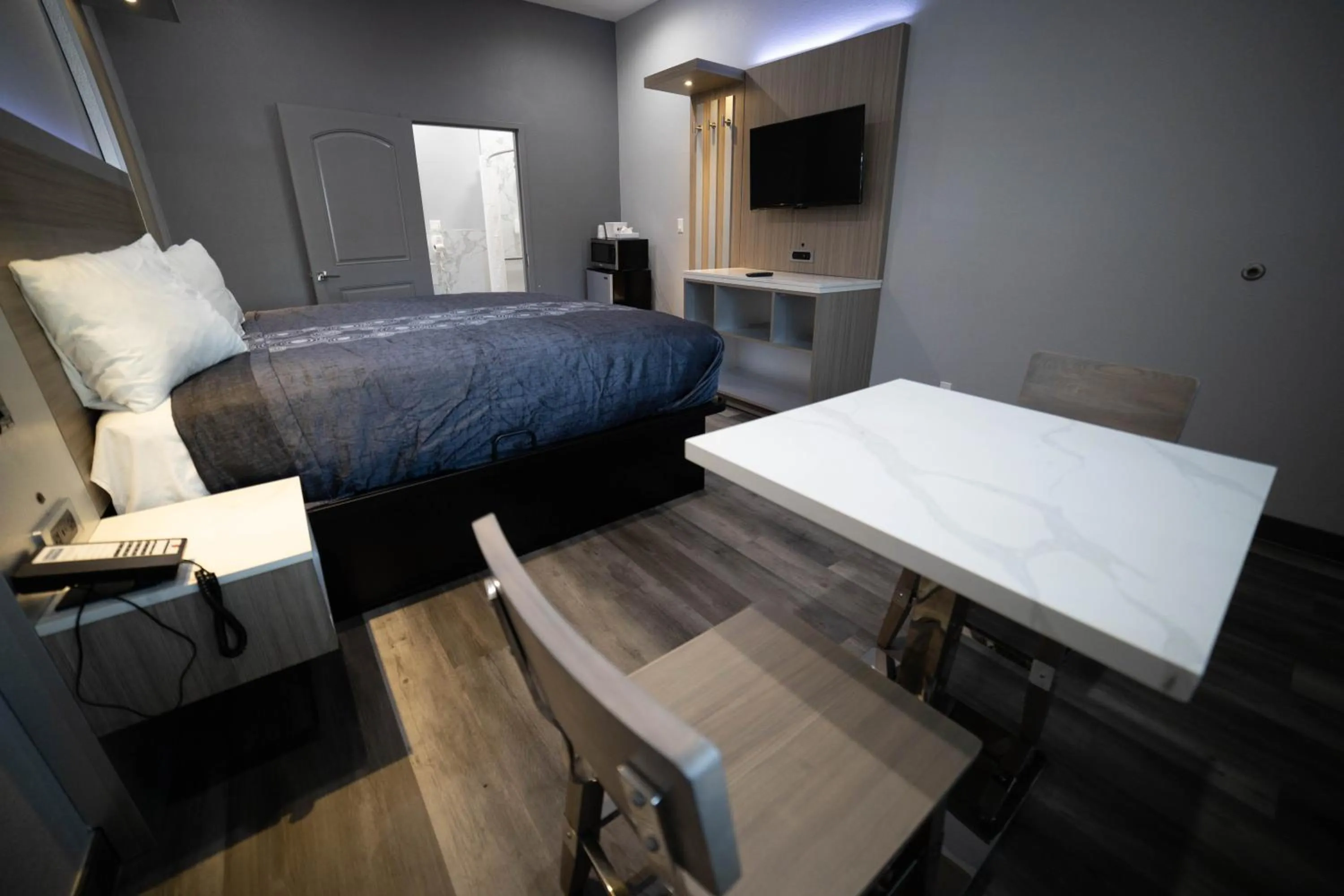 Bedroom, Bed in Travelodge by Wyndham Whittier