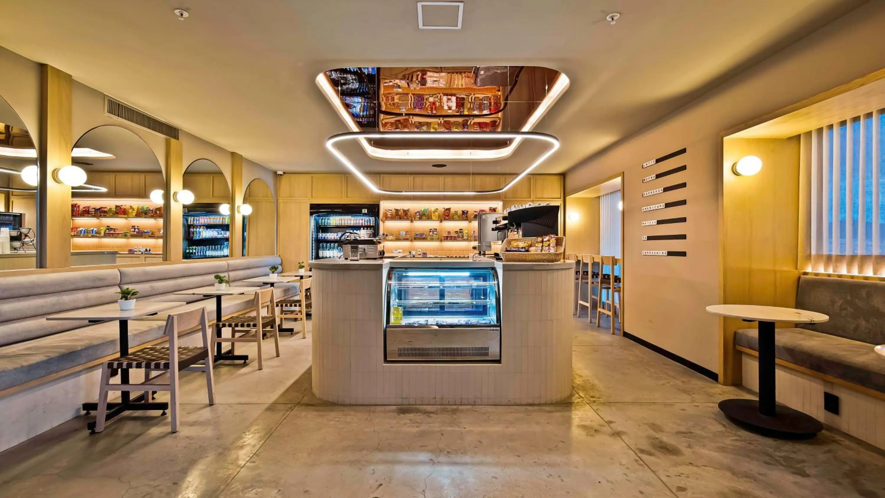 Restaurant/places to eat in Hilton Queretaro