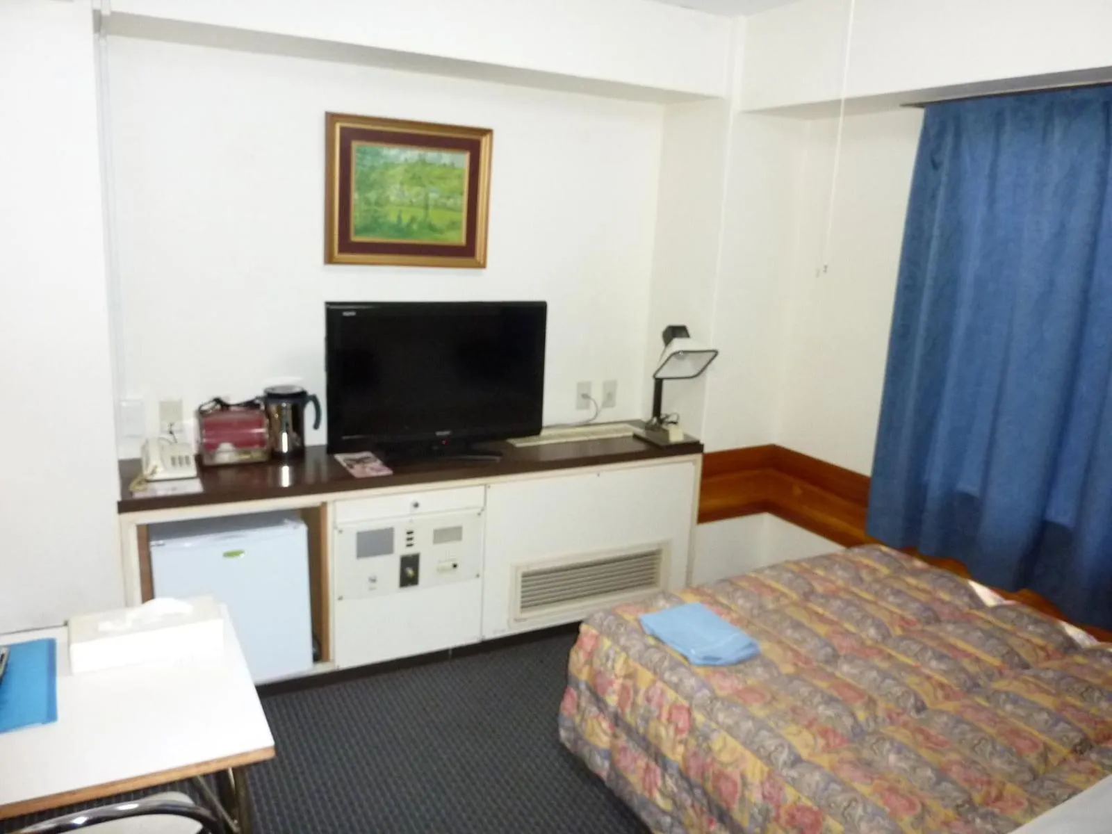 Photo of the whole room, TV/Entertainment Center in Otsuka City Hotel