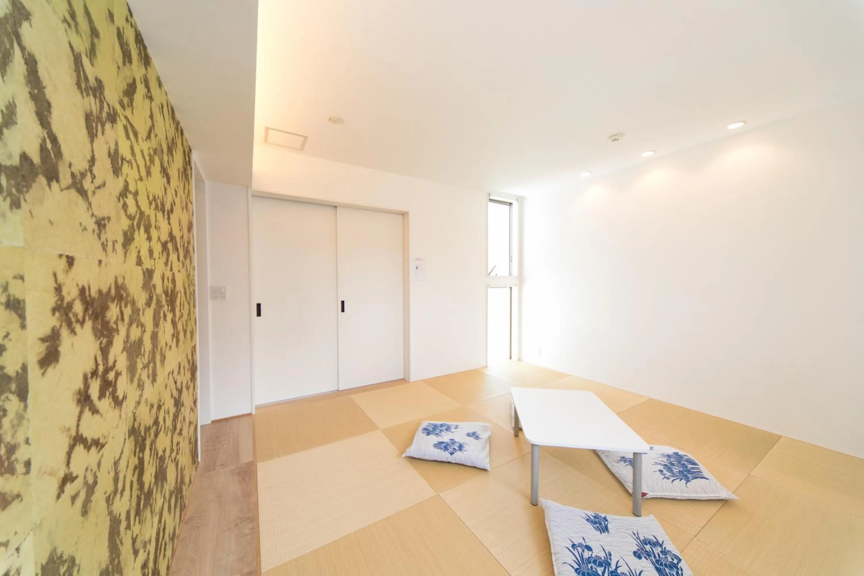 Photo of the whole room, Bed in Kevin's Place II (Annex)