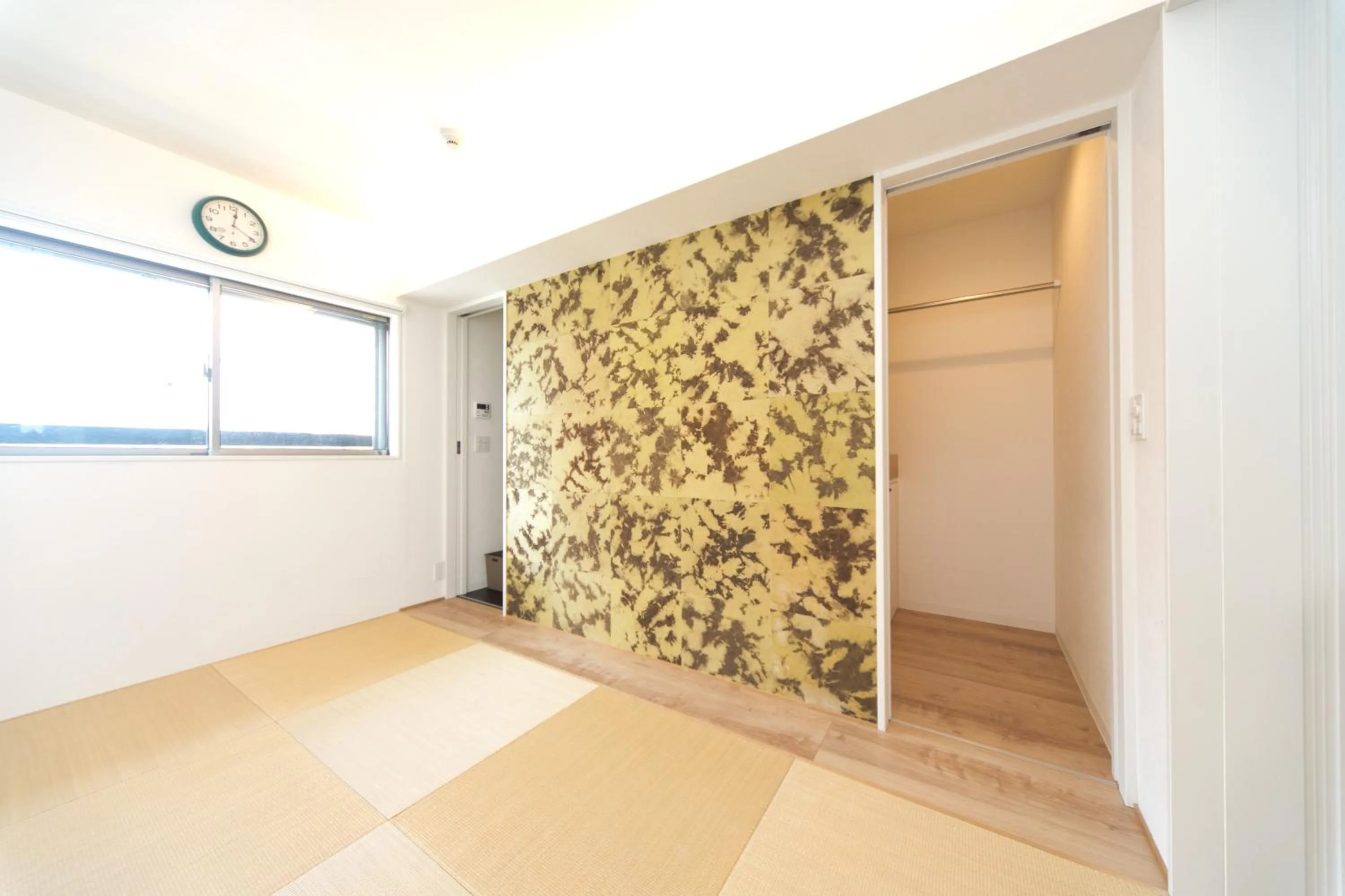 Photo of the whole room in Kevin's Place II (Annex)