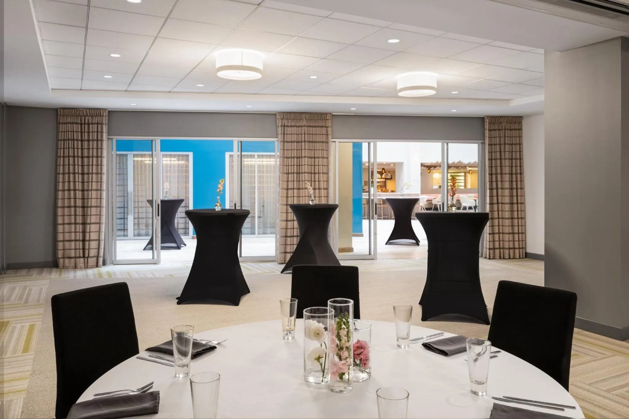 Meeting/conference room in EVEN Hotel Pittsburgh Downtown by IHG