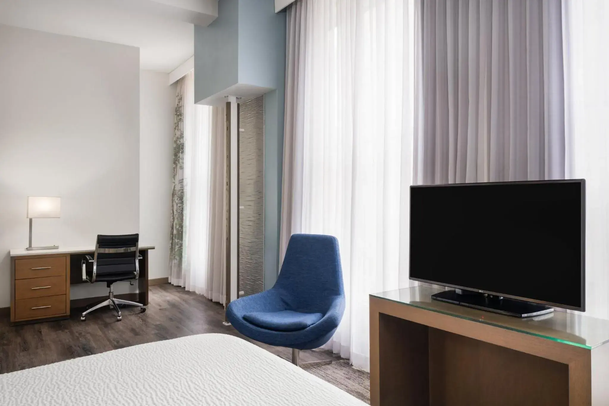 Photo of the whole room, Bed in EVEN Hotel Pittsburgh Downtown by IHG Photo of the whole room, Bed in EVEN Hotel Pittsburgh Downtown by IHG