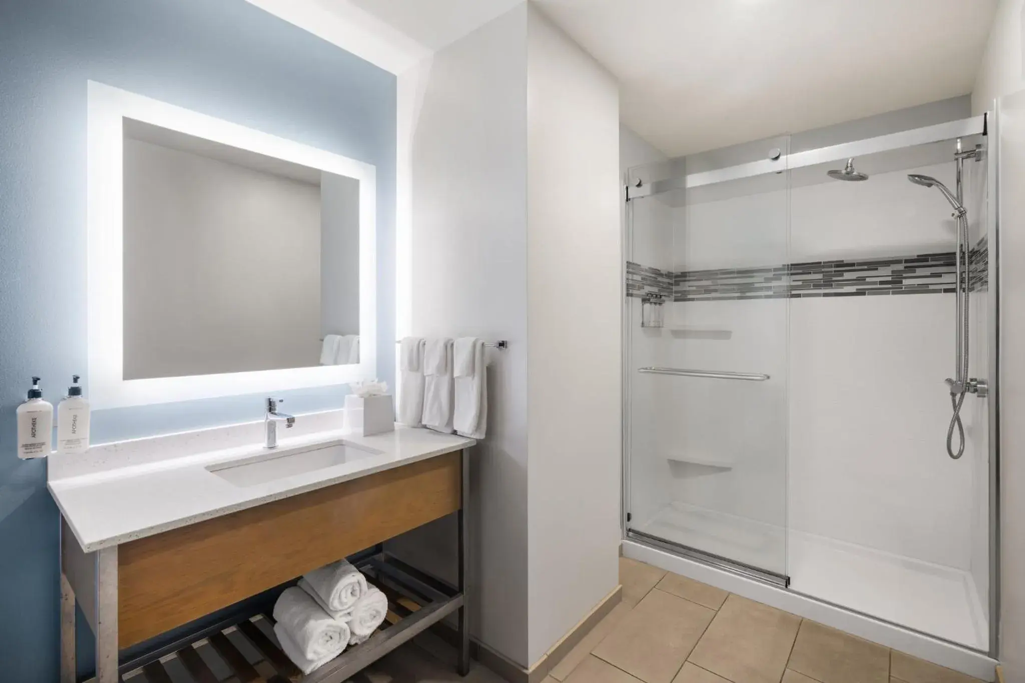 Photo of the whole room in EVEN Hotel Pittsburgh Downtown by IHG Photo of the whole room in EVEN Hotel Pittsburgh Downtown by IHG