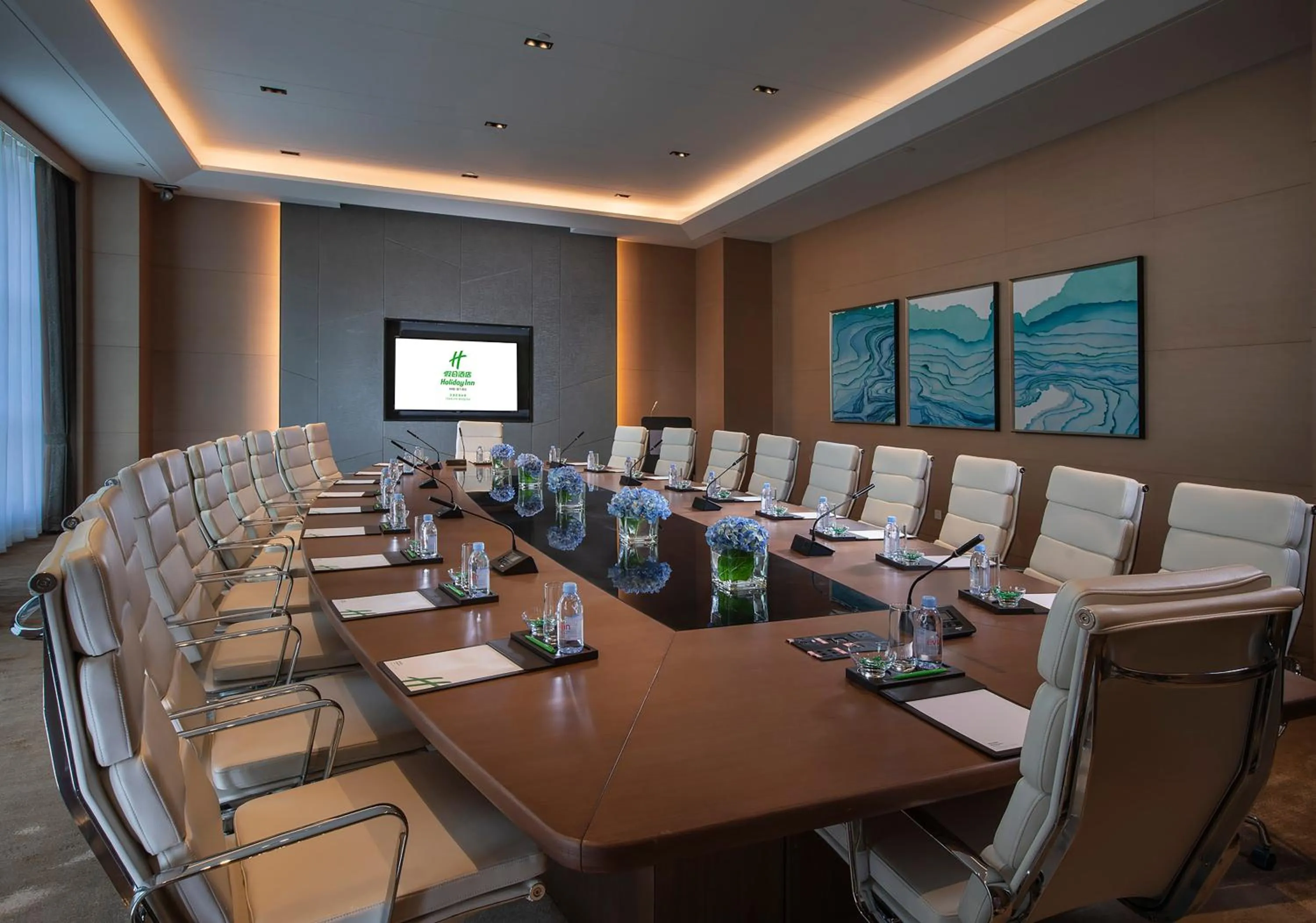 Meeting/conference room in Holiday Inn Tianjin Wuqing by IHG