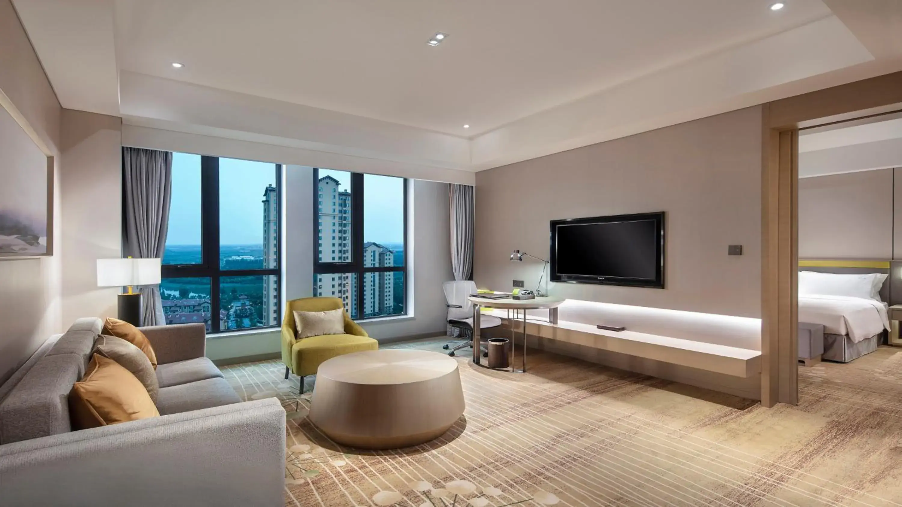 Photo of the whole room, Bed in Holiday Inn Tianjin Wuqing by IHG Photo of the whole room, Bed in Holiday Inn Tianjin Wuqing by IHG