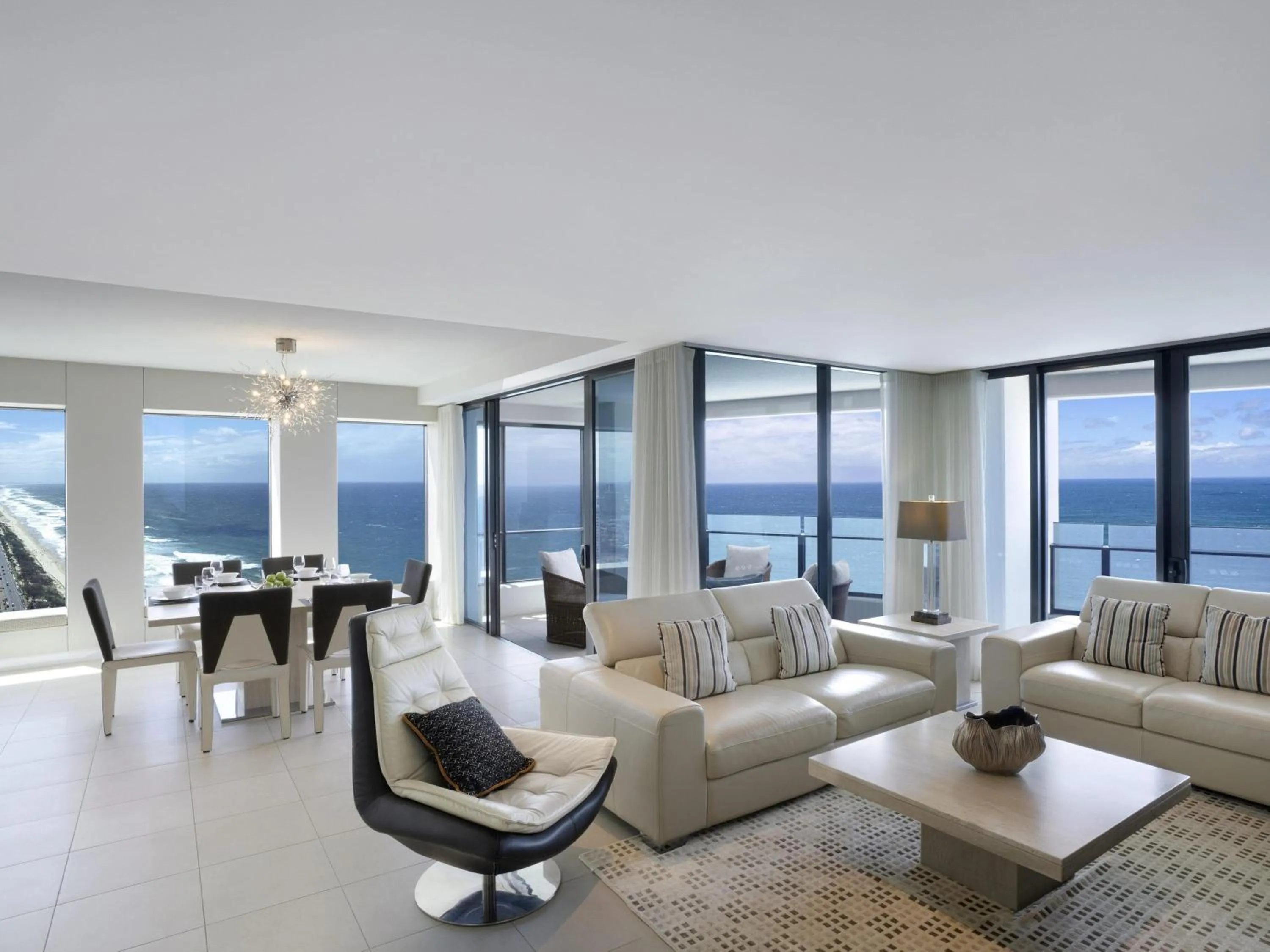 Bedroom in Peppers Soul Surfers Paradise