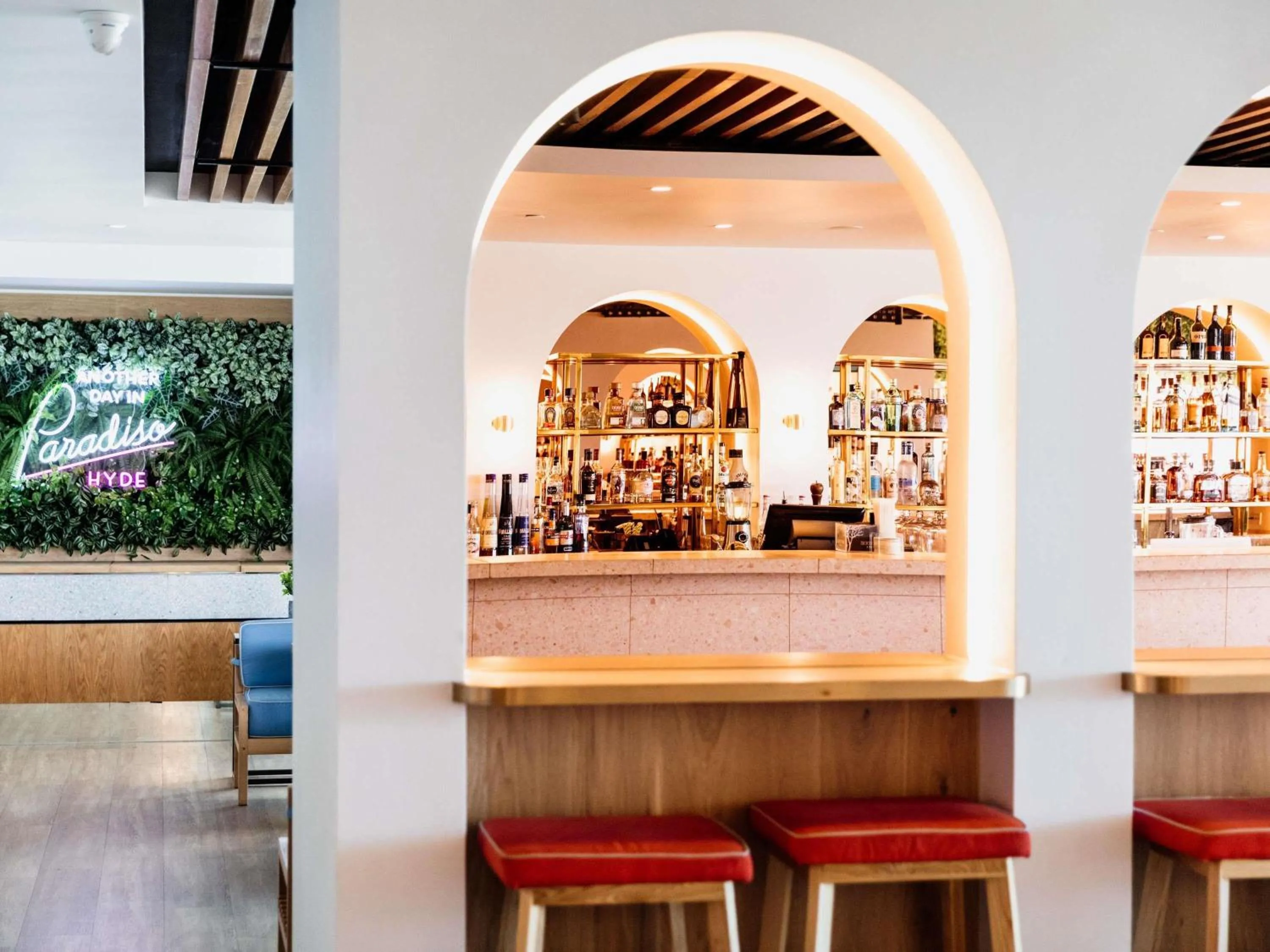 Restaurant/places to eat in Peppers Soul Surfers Paradise