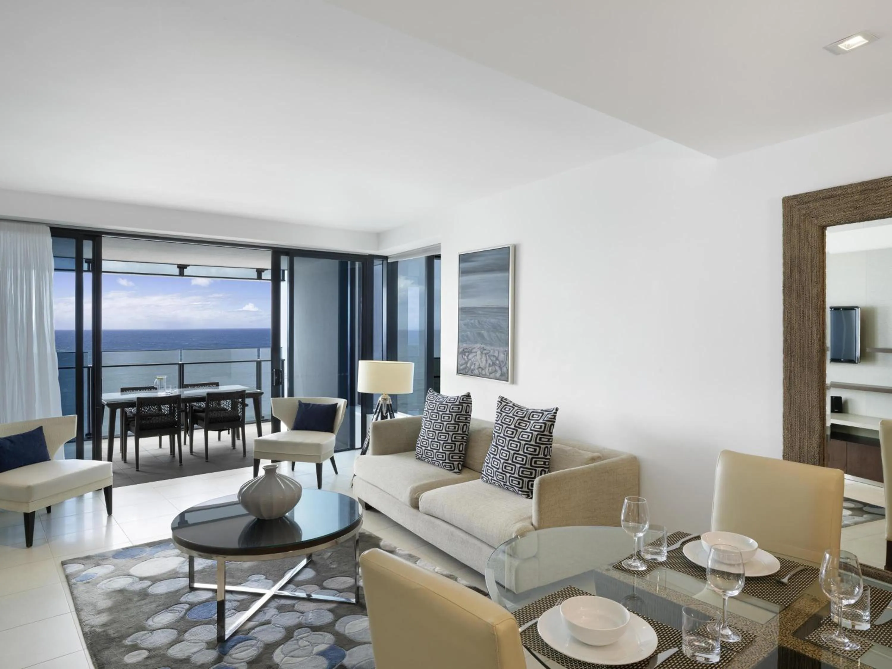 Bedroom in Peppers Soul Surfers Paradise