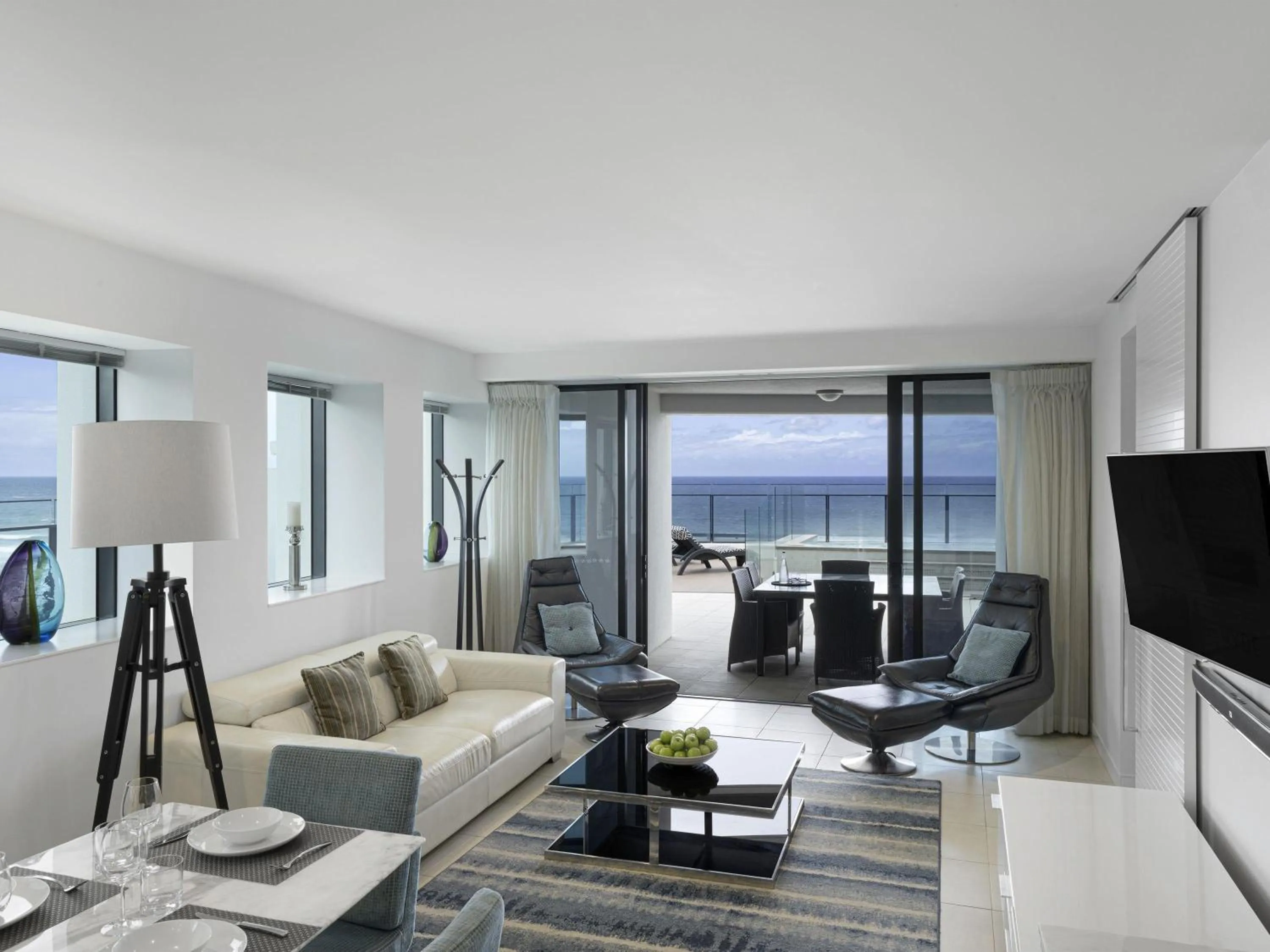 Bedroom in Peppers Soul Surfers Paradise