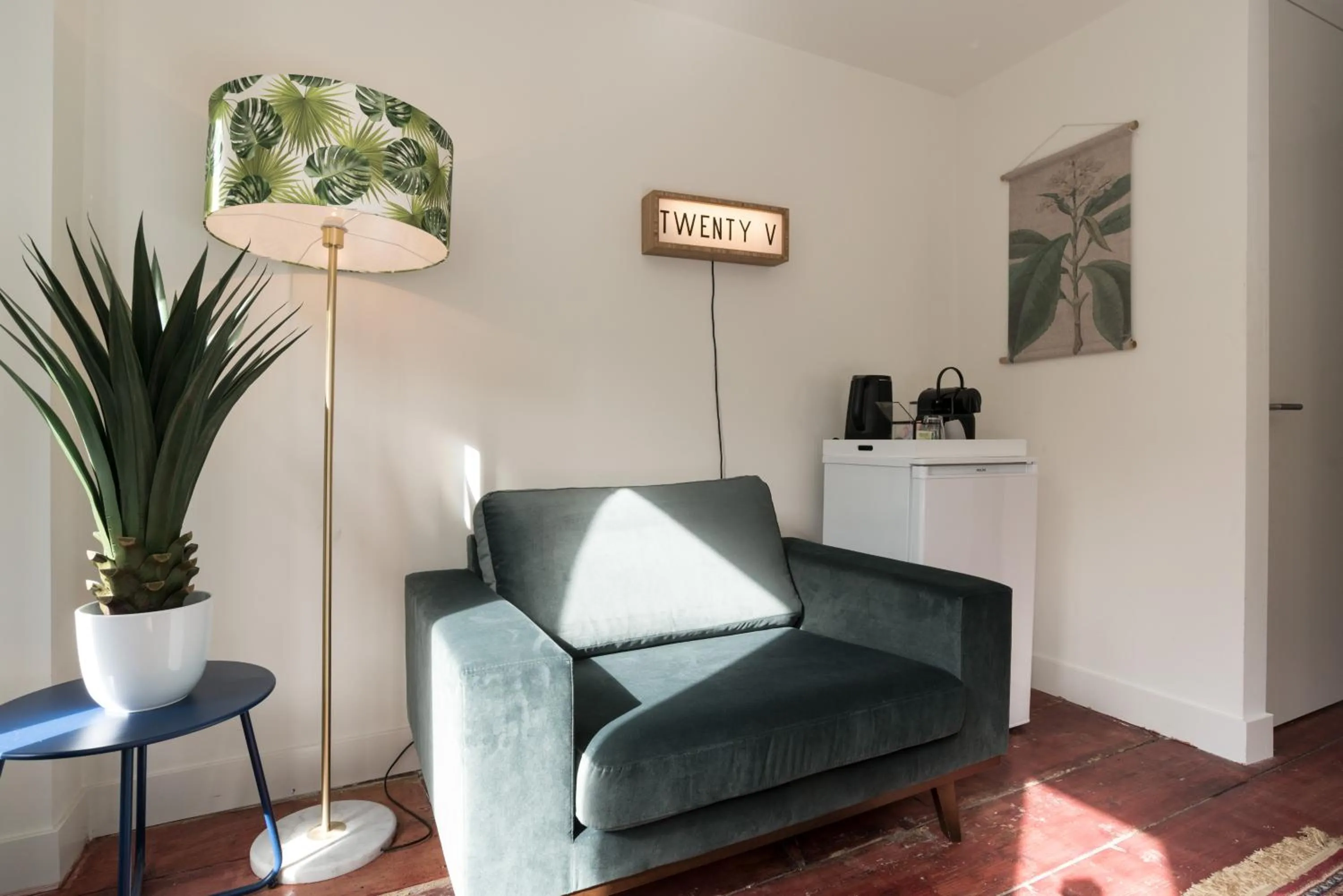 Photo of the whole room in TWENTY FIVE Rooms