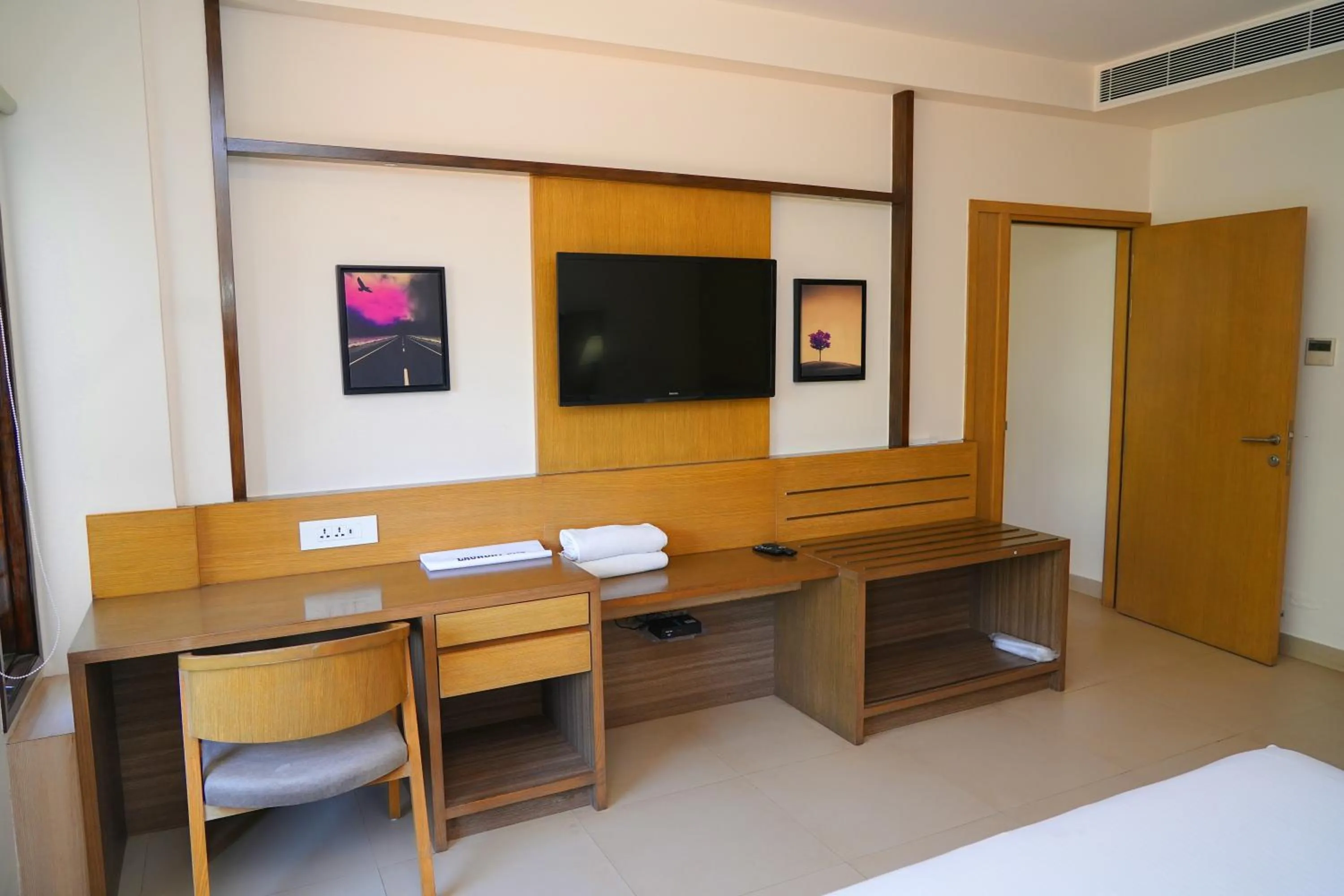 Living room, Bed in Purple Cloud Hotel