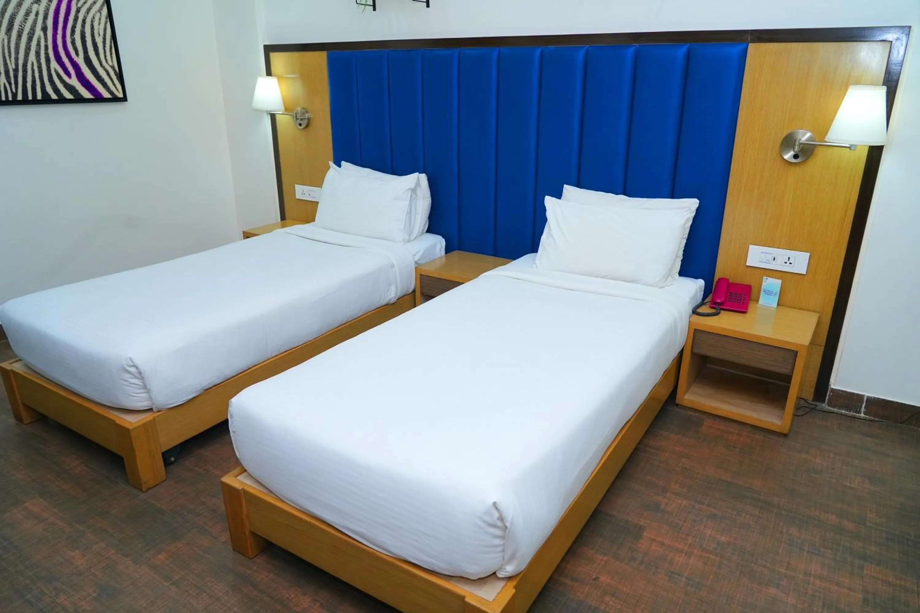 Bedroom, Bed in Purple Cloud Hotel