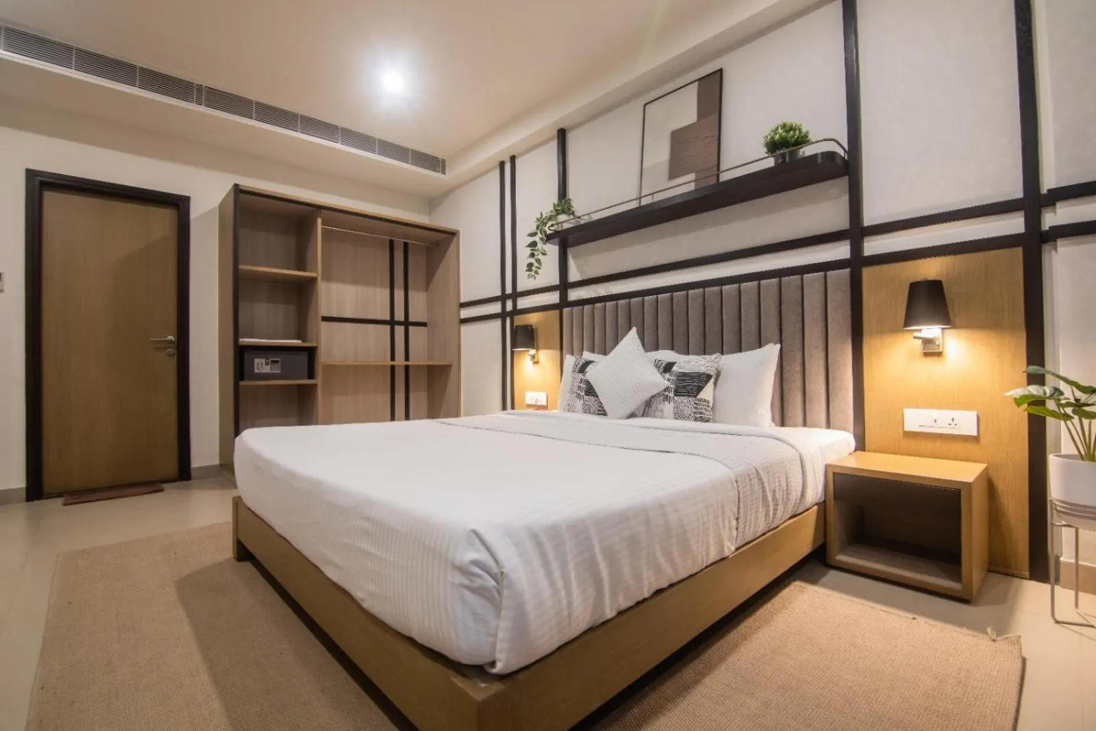 Bed in Purple Cloud Hotel