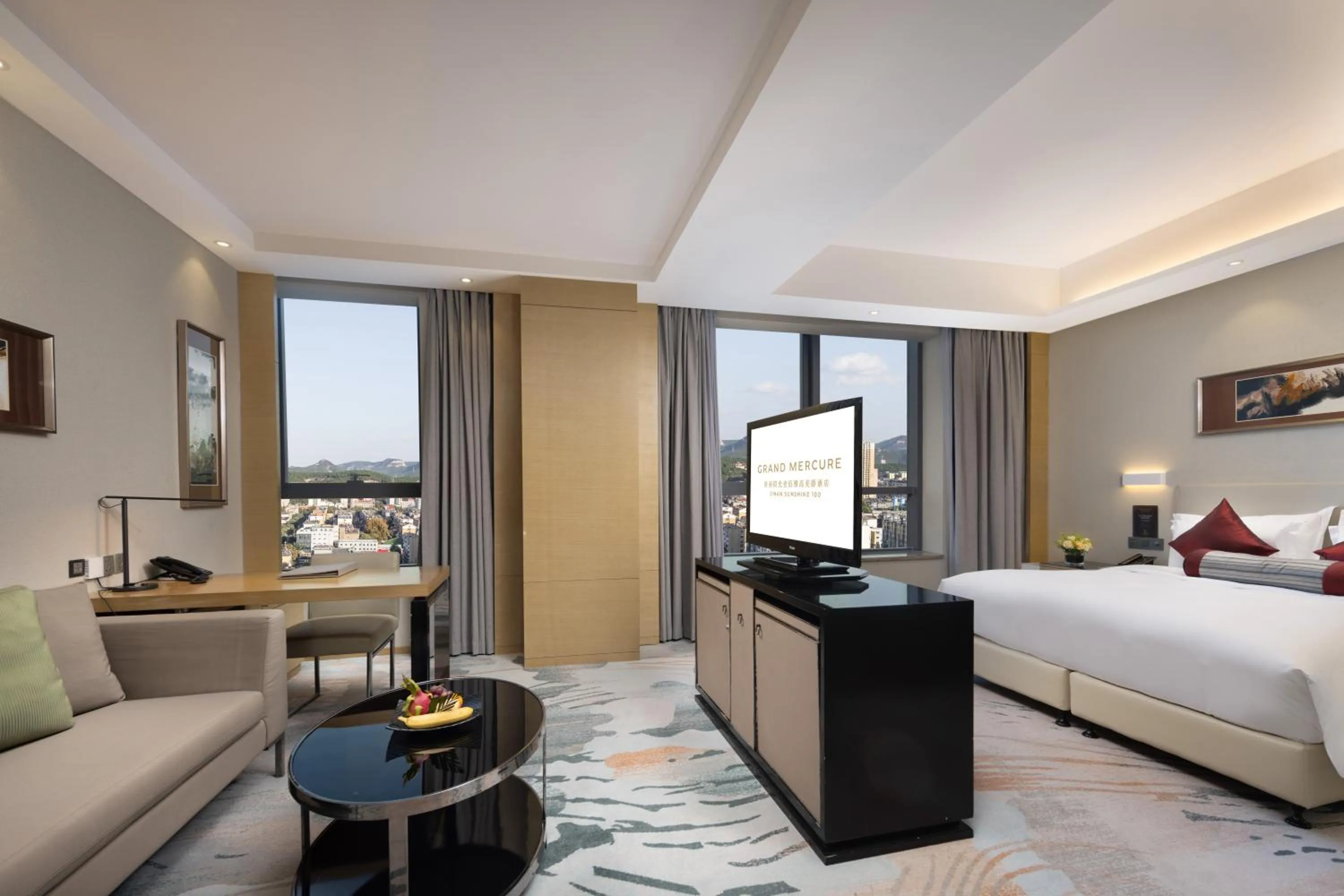 Bedroom, Bed in Grand Mercure Jinan Sunshine