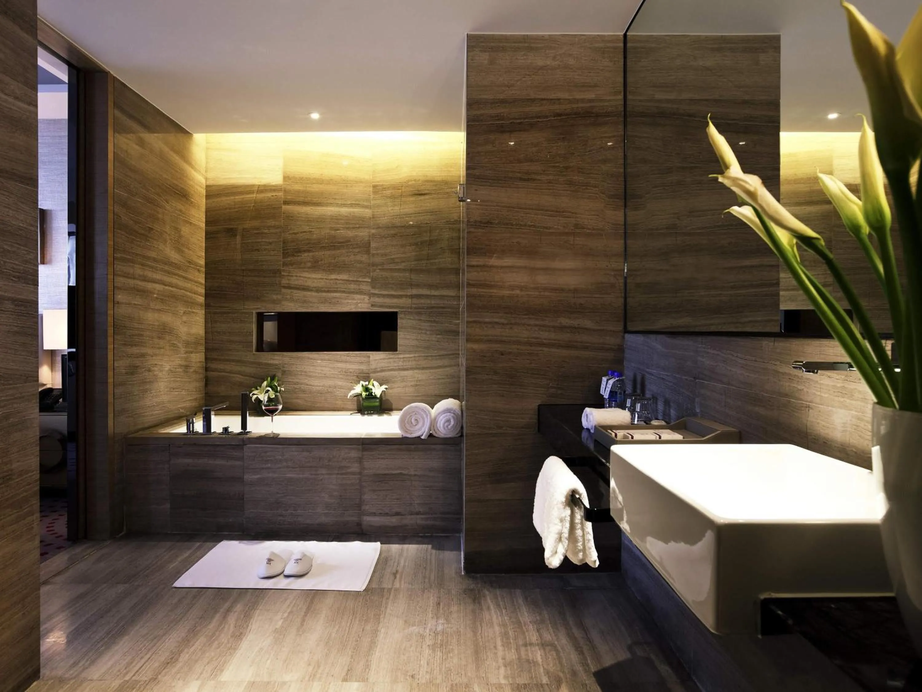 Bedroom, Bed in Grand Mercure Jinan Sunshine