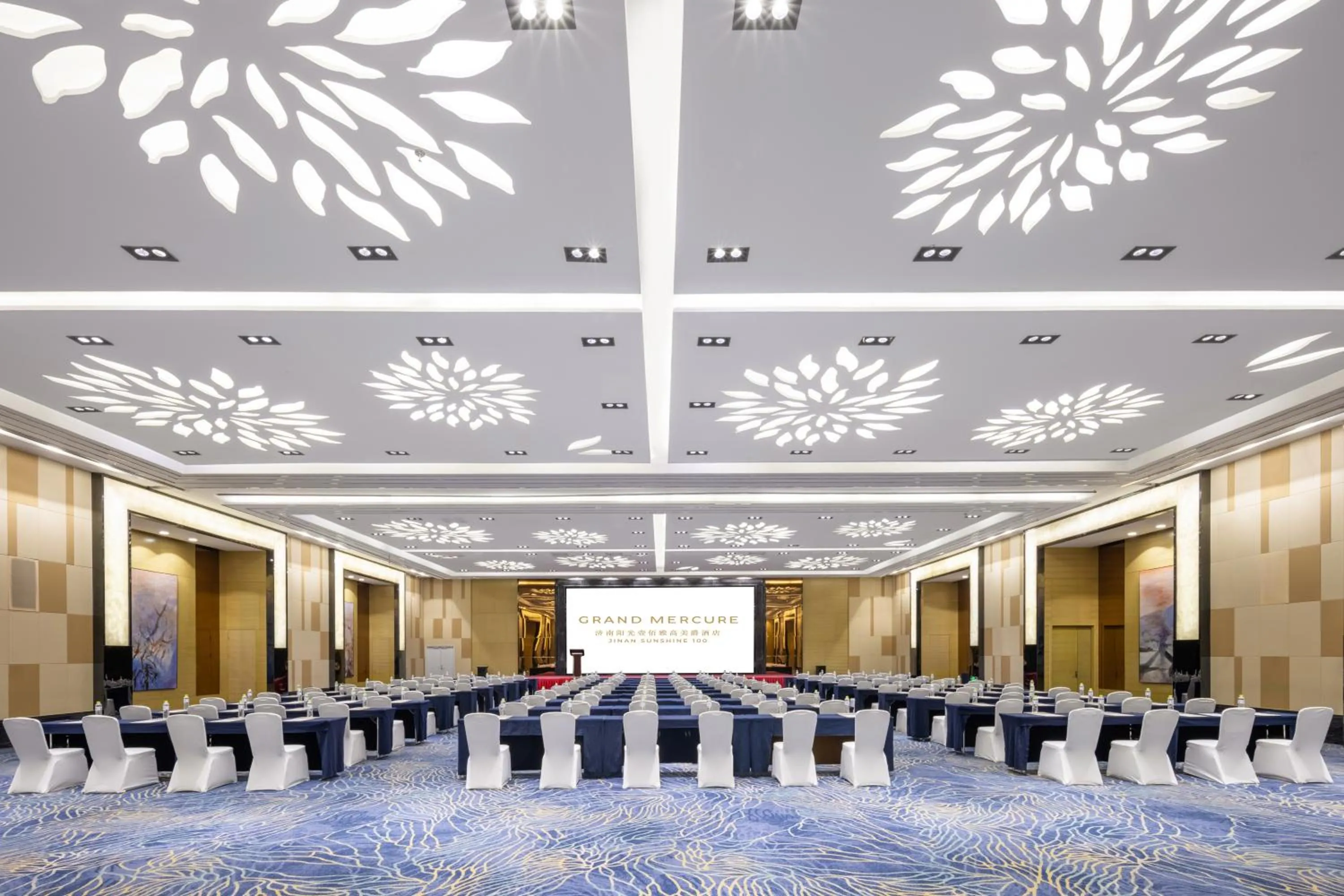 Meeting/conference room in Grand Mercure Jinan Sunshine